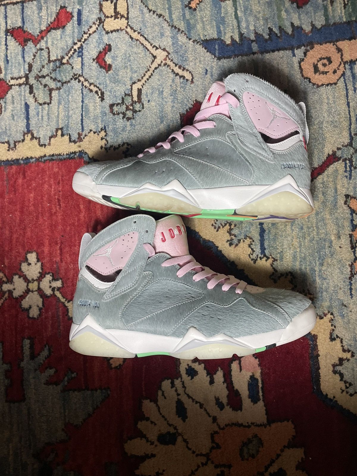 image of Jordan Brand 7 Hare 2.0 Se Size 10 Used Shoes in Pink, Men's