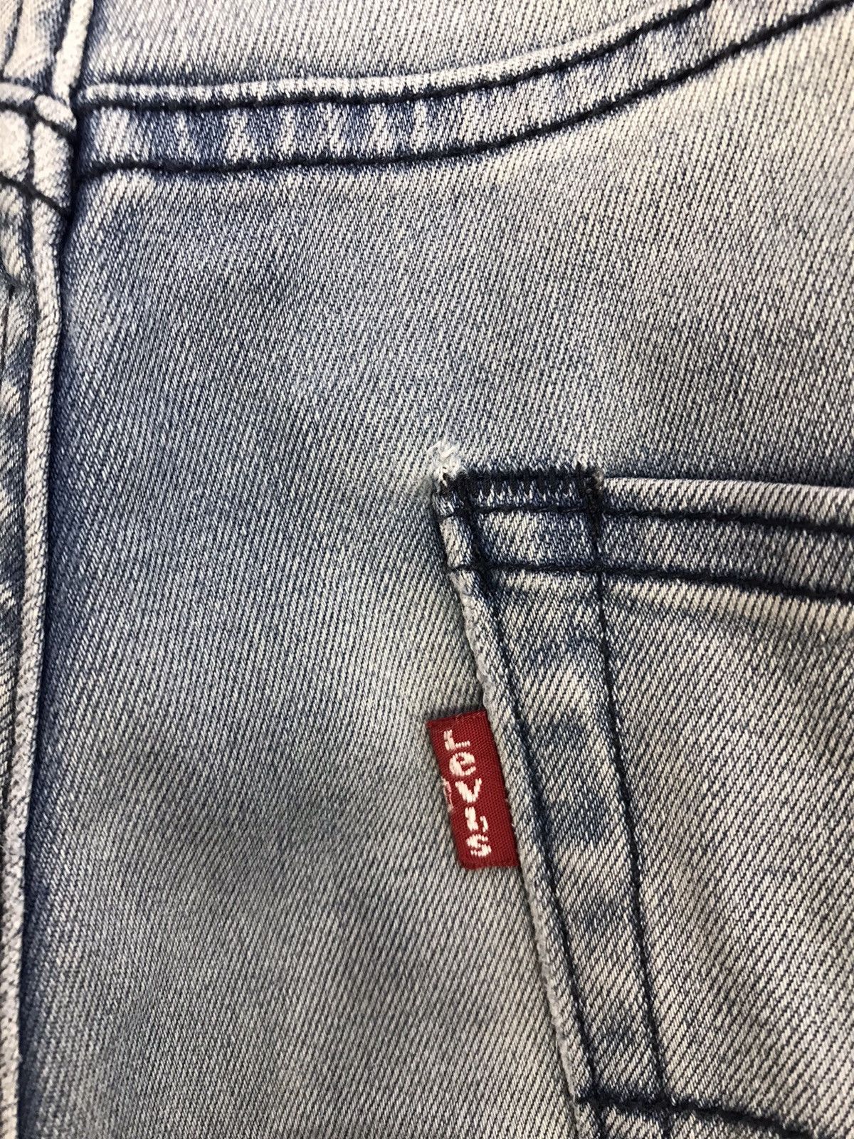Levi's × Vintage Vintage Levis Short Pants Light Wash Distressed Style Size US 34 / EU 50 - 13 Thumbnail