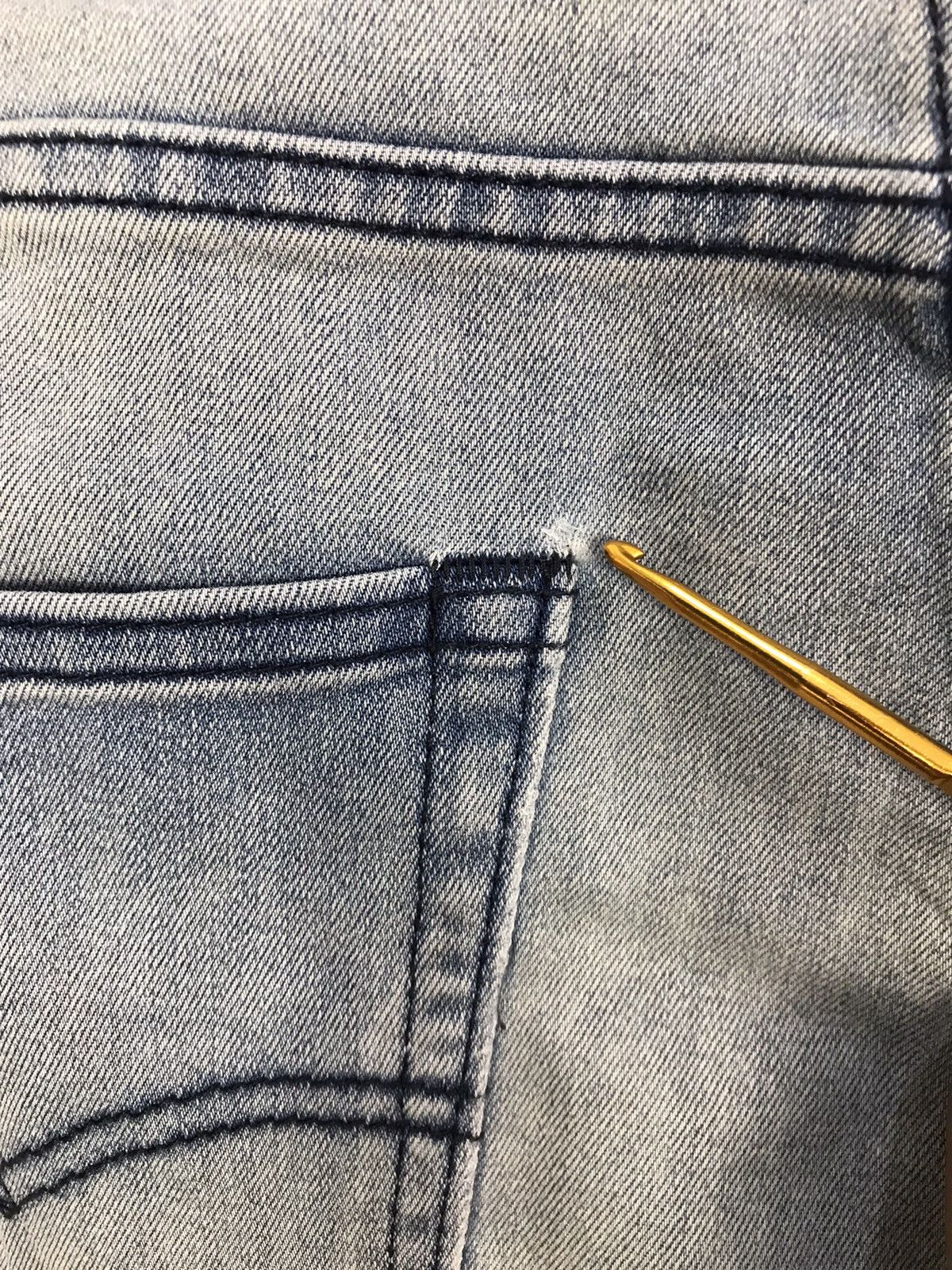 Levi's × Vintage Vintage Levis Short Pants Light Wash Distressed Style Size US 34 / EU 50 - 15 Thumbnail