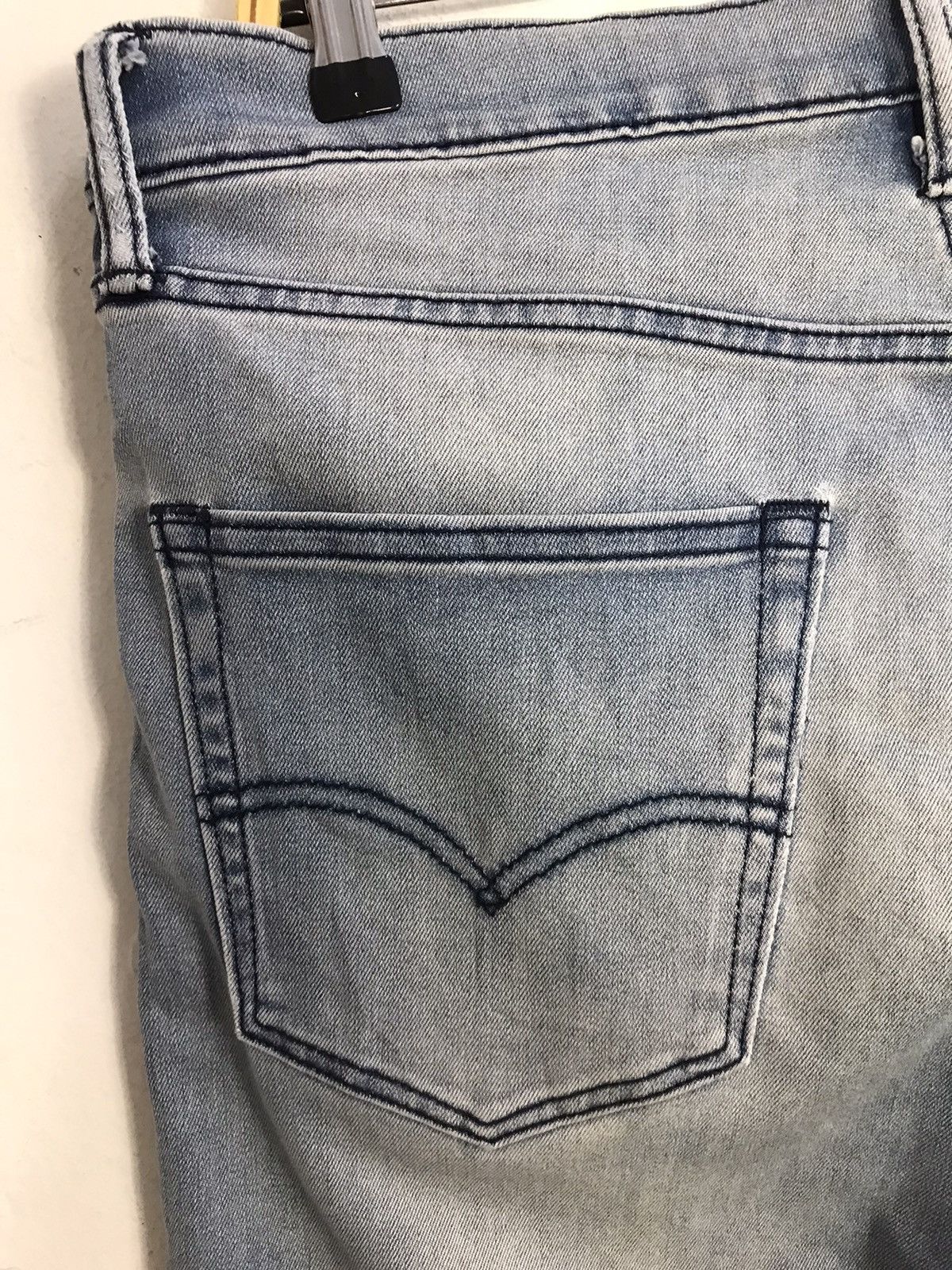 Levi's × Vintage Vintage Levis Short Pants Light Wash Distressed Style Size US 34 / EU 50 - 12 Thumbnail