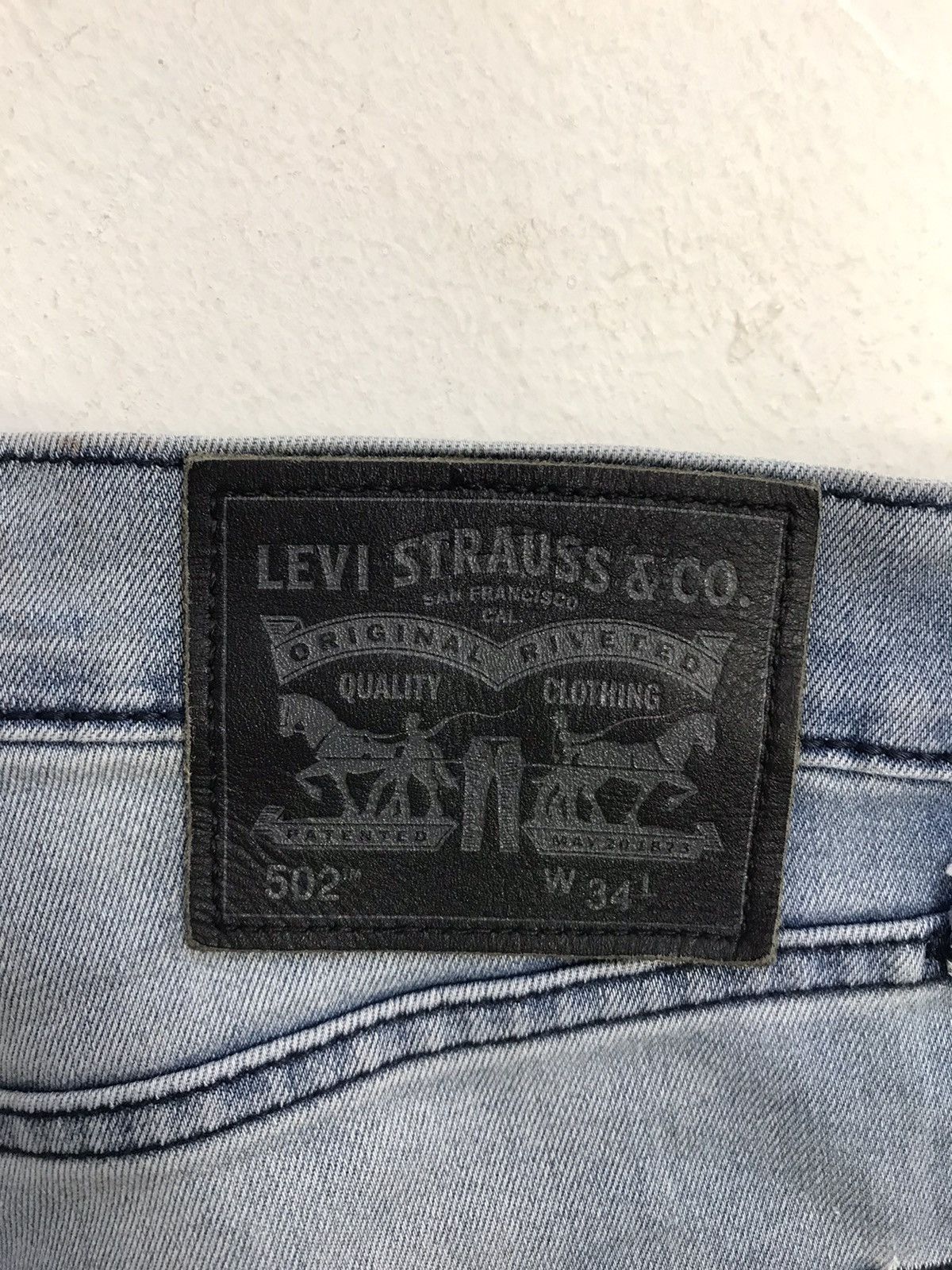 Levi's × Vintage Vintage Levis Short Pants Light Wash Distressed Style Size US 34 / EU 50 - 16 Thumbnail