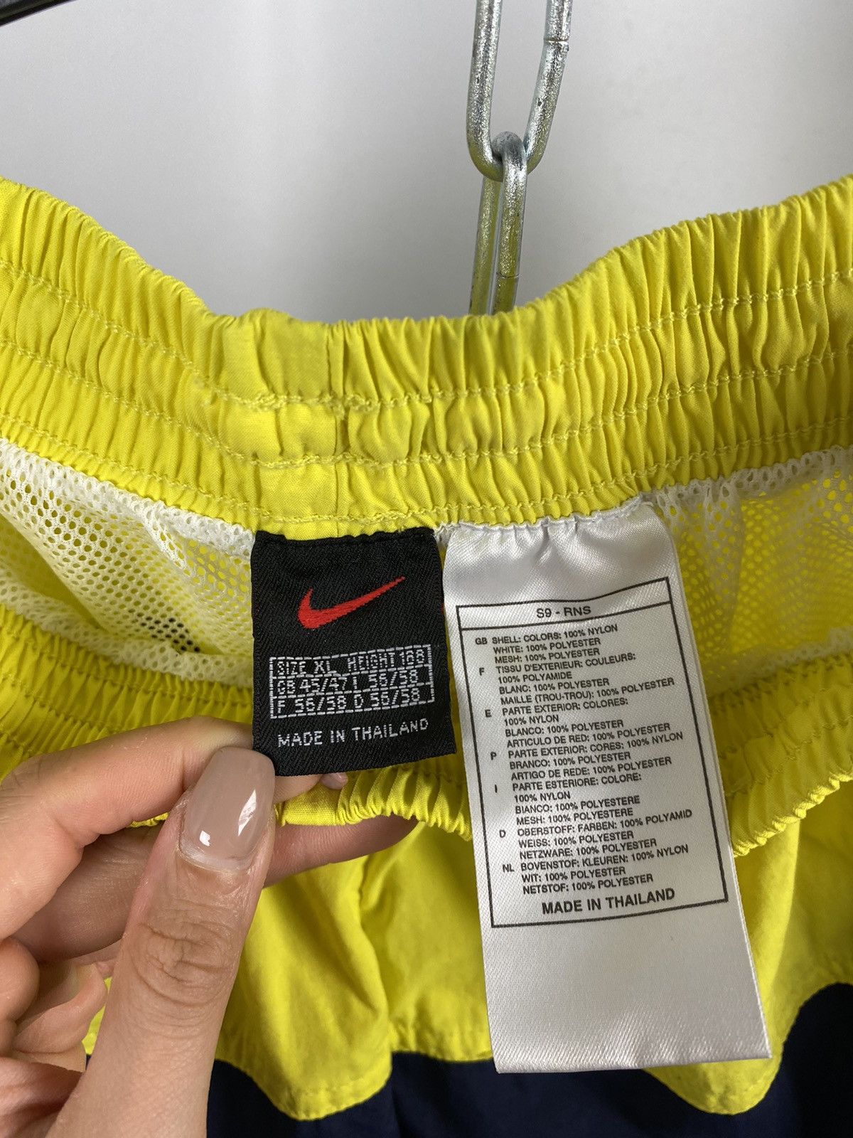 Nike Nike vintage shorts yellow size 36 XL Size US 36 / EU 52 - 4 Thumbnail
