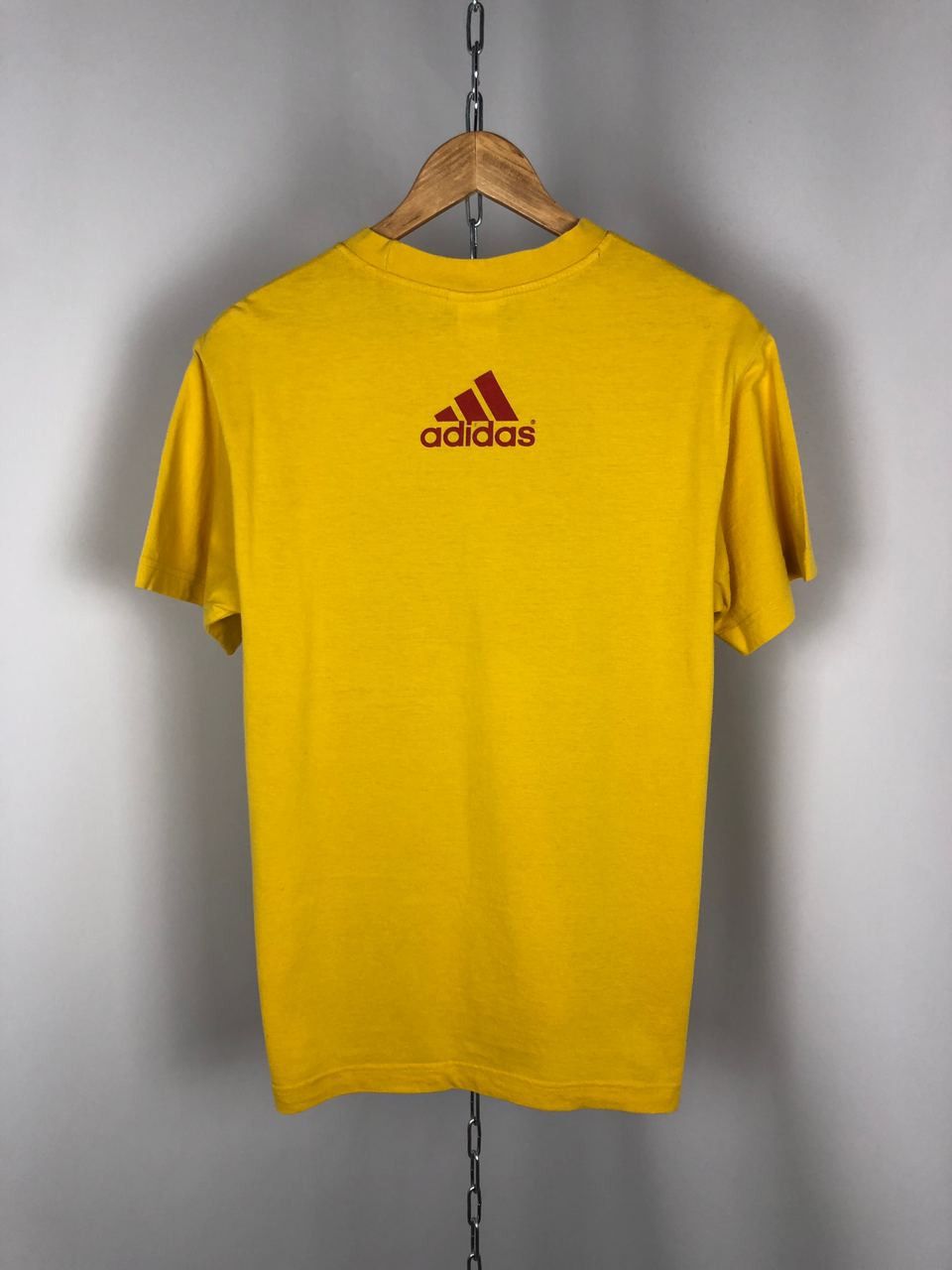 Adidas Adidas vintage t-shirts yellow size M Size US M / EU 48-50 / 2 - 5 Thumbnail