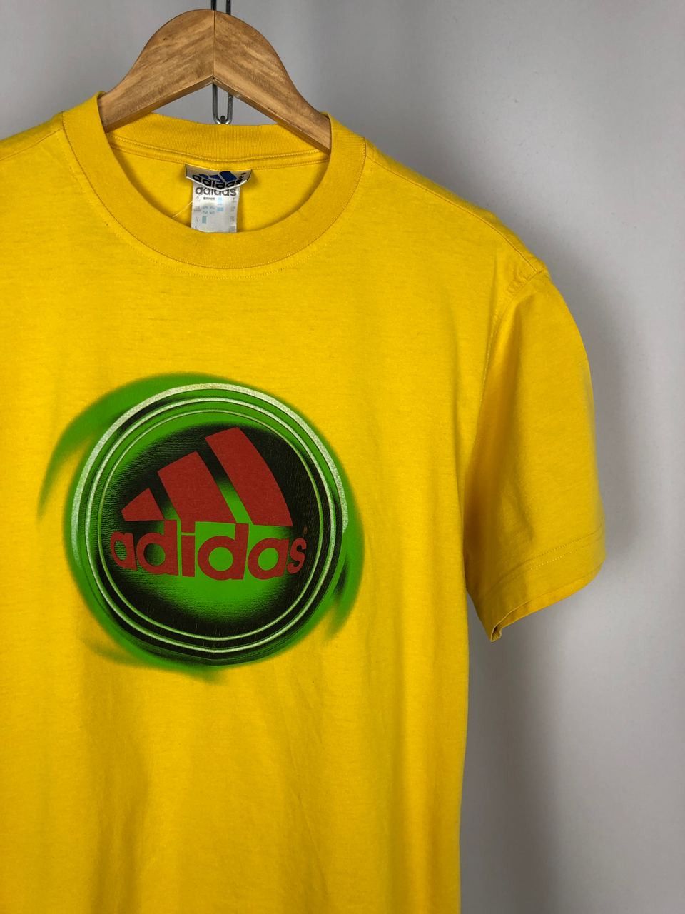 Adidas Adidas vintage t-shirts yellow size M Size US M / EU 48-50 / 2 - 2 Thumbnail