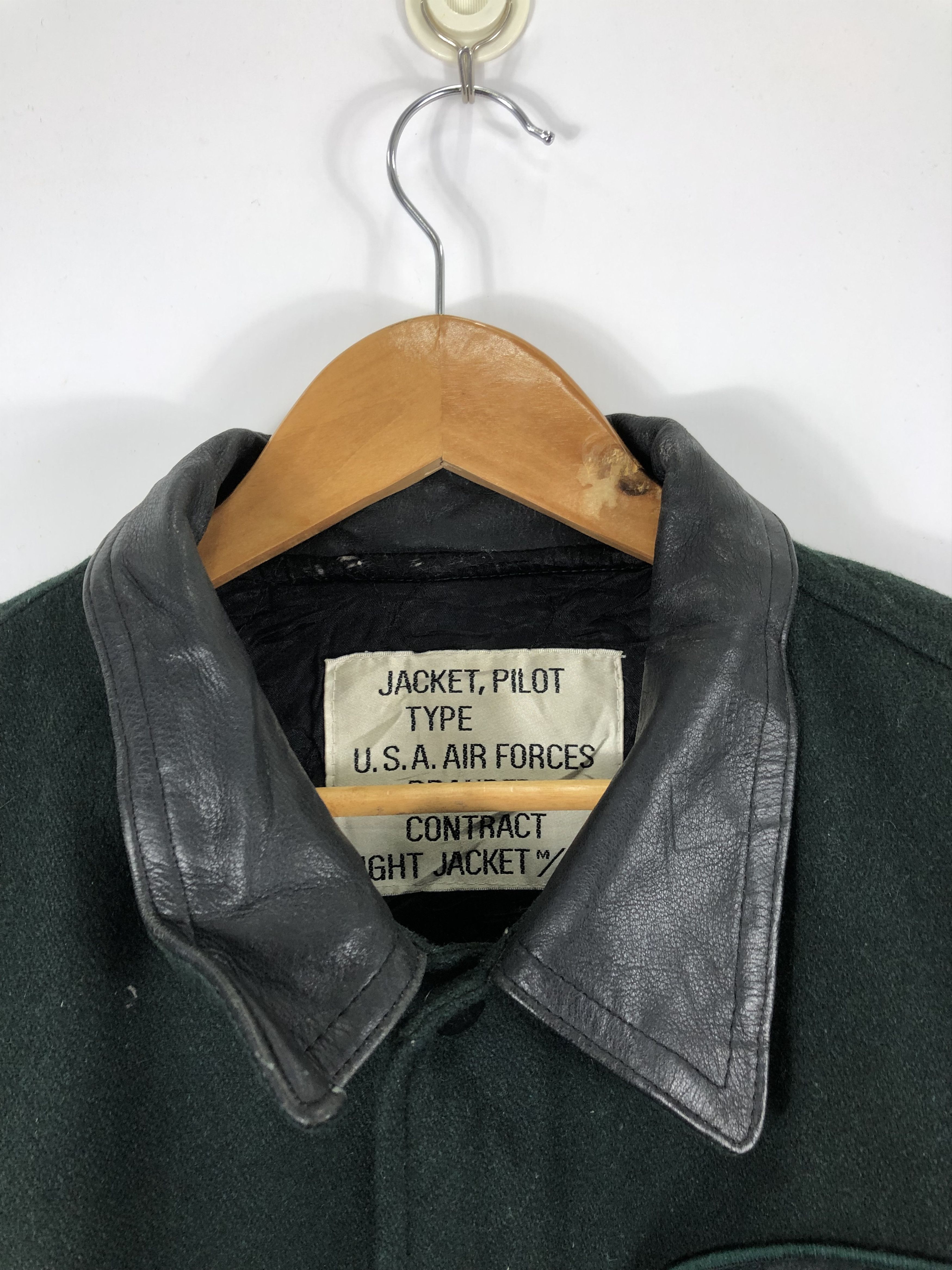 Vintage Vintage 80s US Air Force Varsity Jacket Leather Sleeve Size US L / EU 52-54 / 3 - 5 Thumbnail