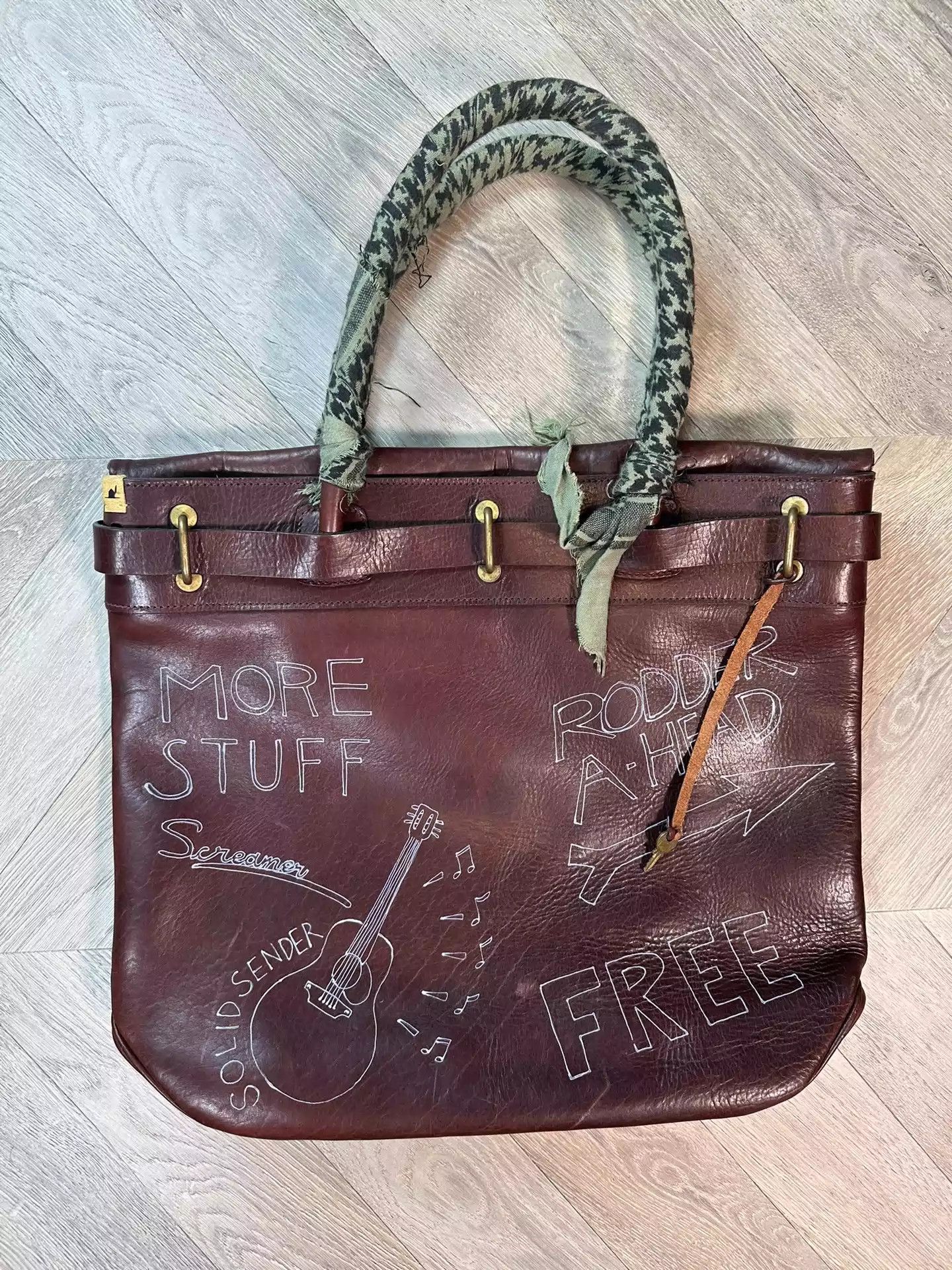 超希少visvim MAIL SATCHEL FR XS レザー バッグ 超希少visvim MAIL SATCHEL FR XS レザー バッグ 【公式通販】