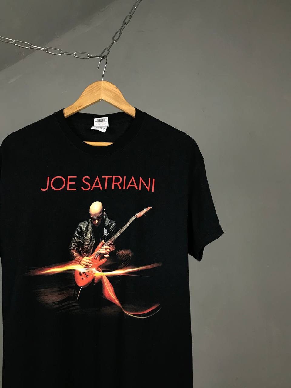 Band Tees × Vintage Joe Satriani 2013 vintage rock band tour tee Size US M / EU 48-50 / 2 - 4 Thumbnail