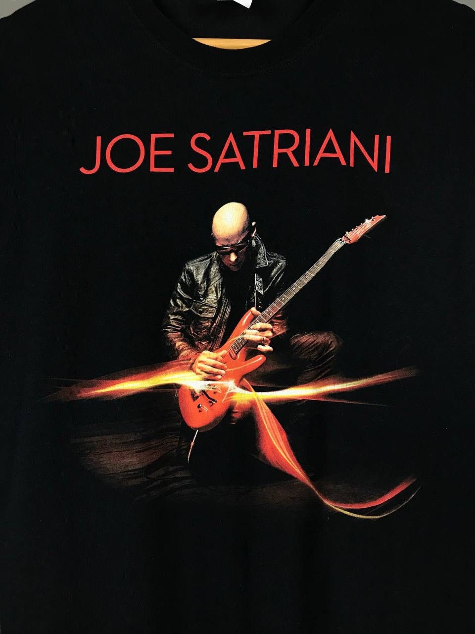 Band Tees × Vintage Joe Satriani 2013 vintage rock band tour tee Size US M / EU 48-50 / 2 - 5 Thumbnail