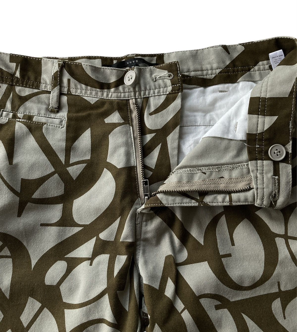 If Six Was Nine YEVS FULLPRINT AVANTGARDE CASUAL PANTS Size US 32 / EU 48 - 4 Thumbnail