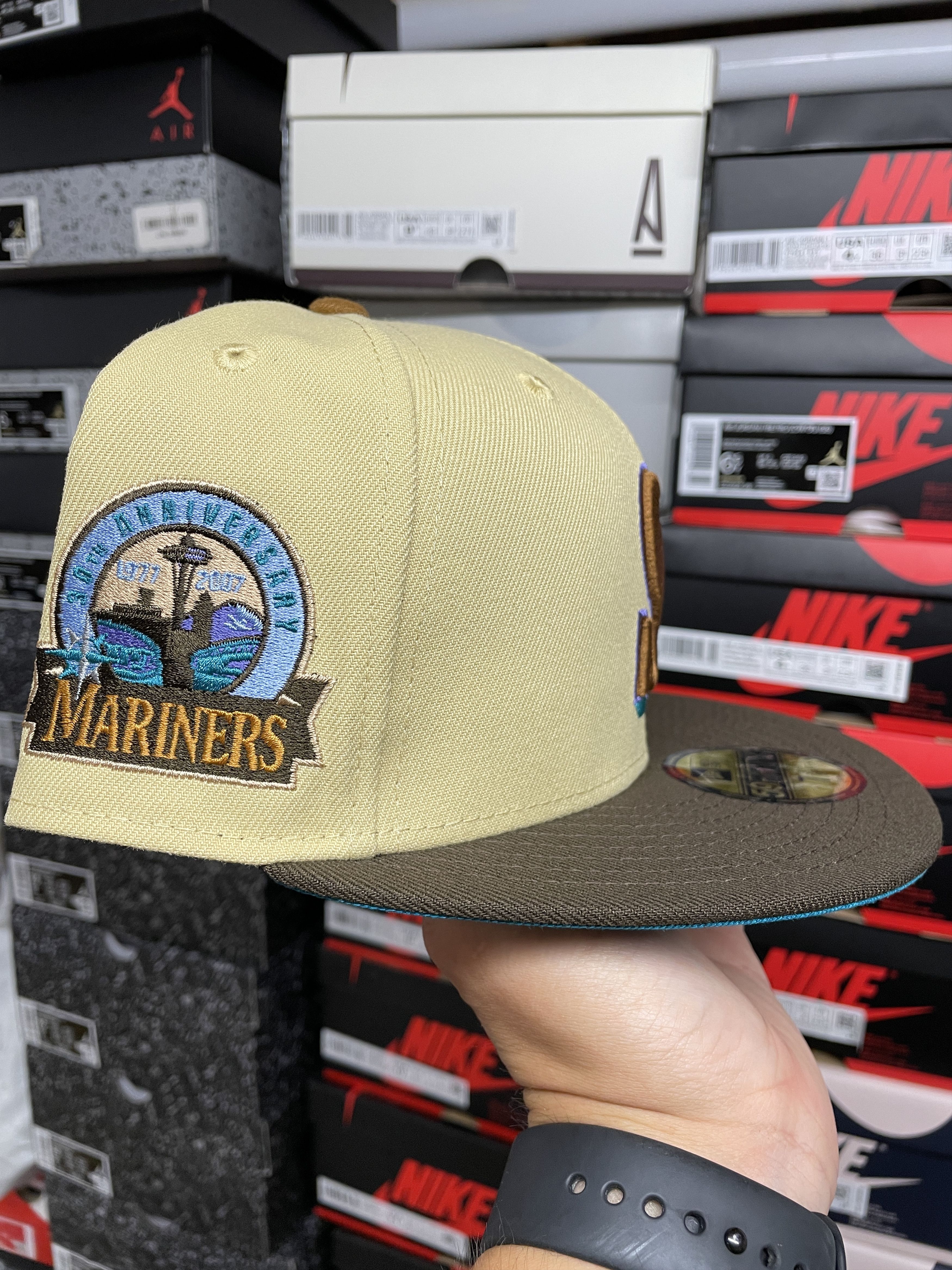 MLB × New Era 7 3/8 Worlds Fair Seattle Mariners Two Tone 30th Regulatory Size ONE SIZE - 3 Thumbnail