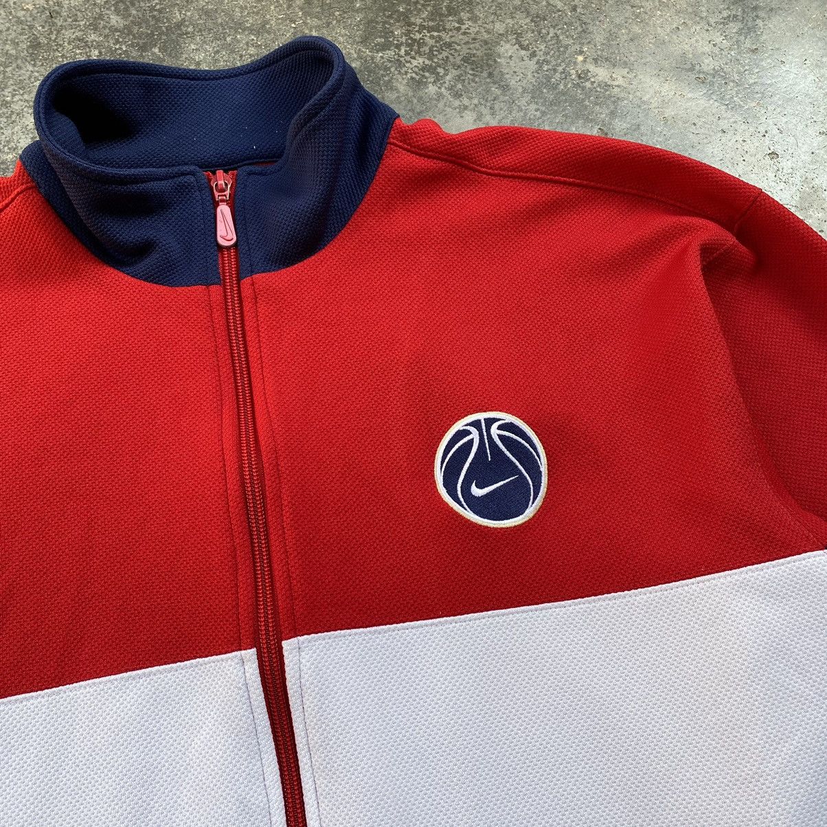 Nike Vintage 90s Nike Basketball Rare Sweater Size US L / EU 52-54 / 3 - 3 Thumbnail