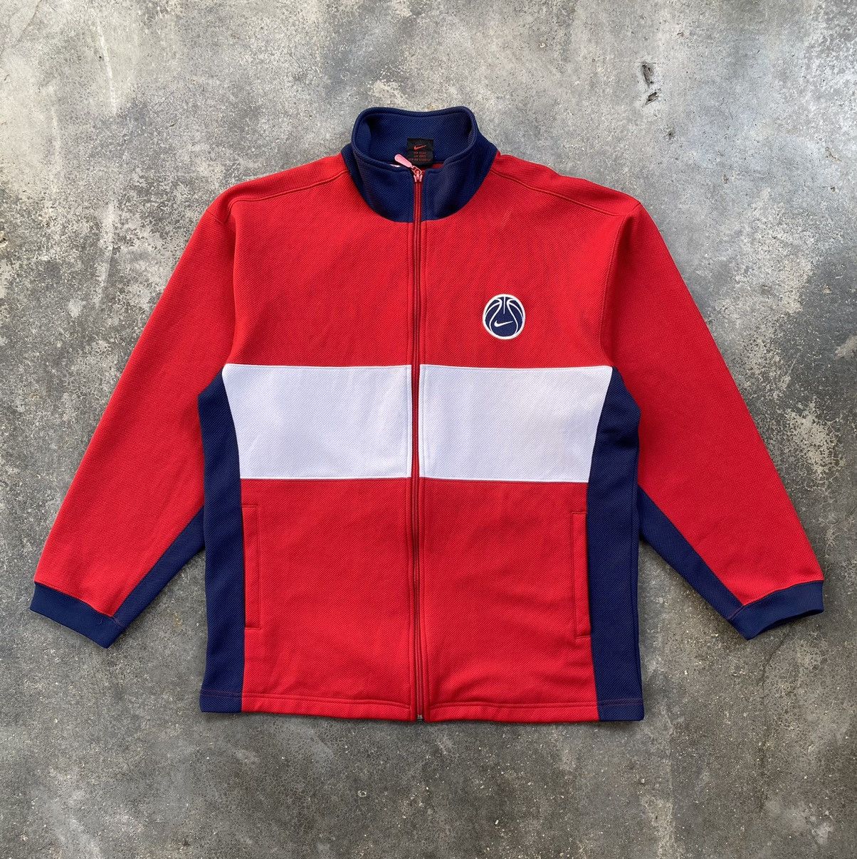 Nike Vintage 90s Nike Basketball Rare Sweater Size US L / EU 52-54 / 3 - 1 Thumbnail