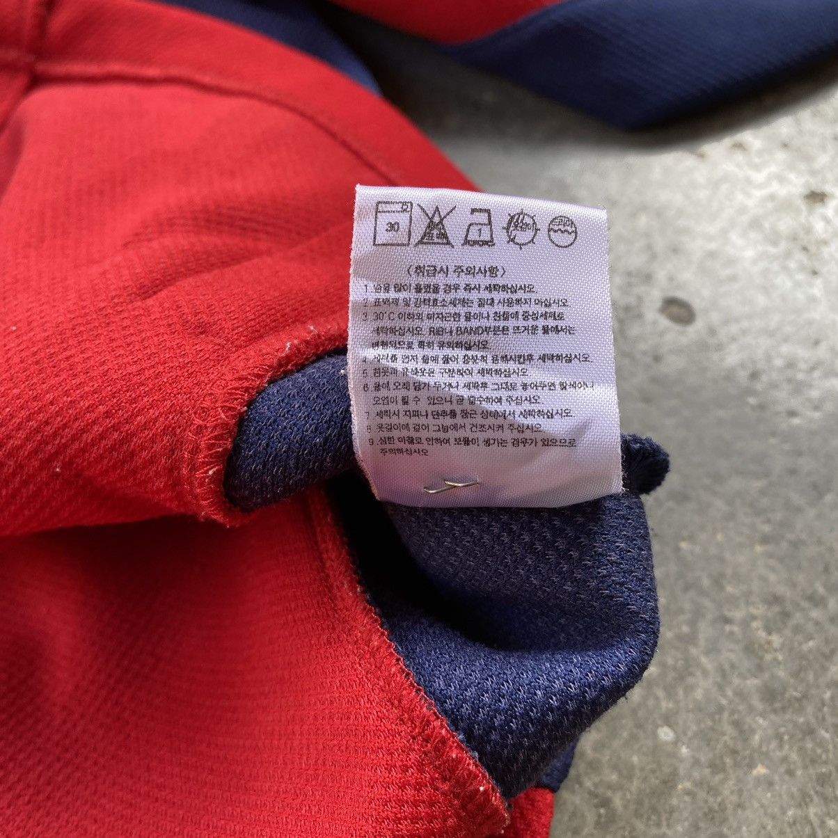 Nike Vintage 90s Nike Basketball Rare Sweater Size US L / EU 52-54 / 3 - 19 Thumbnail