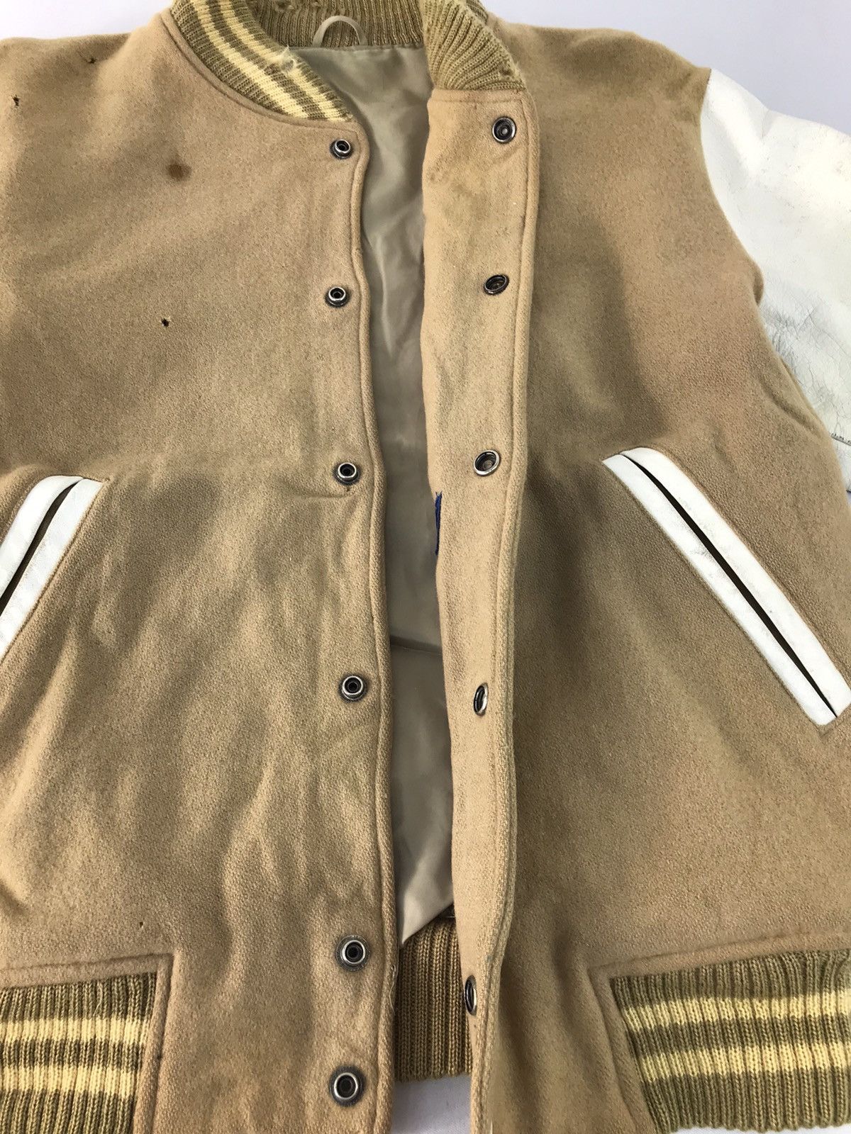 Japanese Brand AX Simple Varsity Jacket Quilted Snap Button Leather Sleeve Size US M / EU 48-50 / 2 - 4 Thumbnail