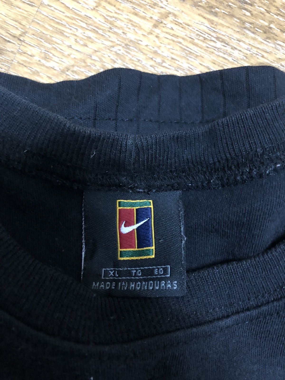 Nike Vintage Nike Court T-Shirt Size US XL / EU 56 / 4 - 10 Thumbnail