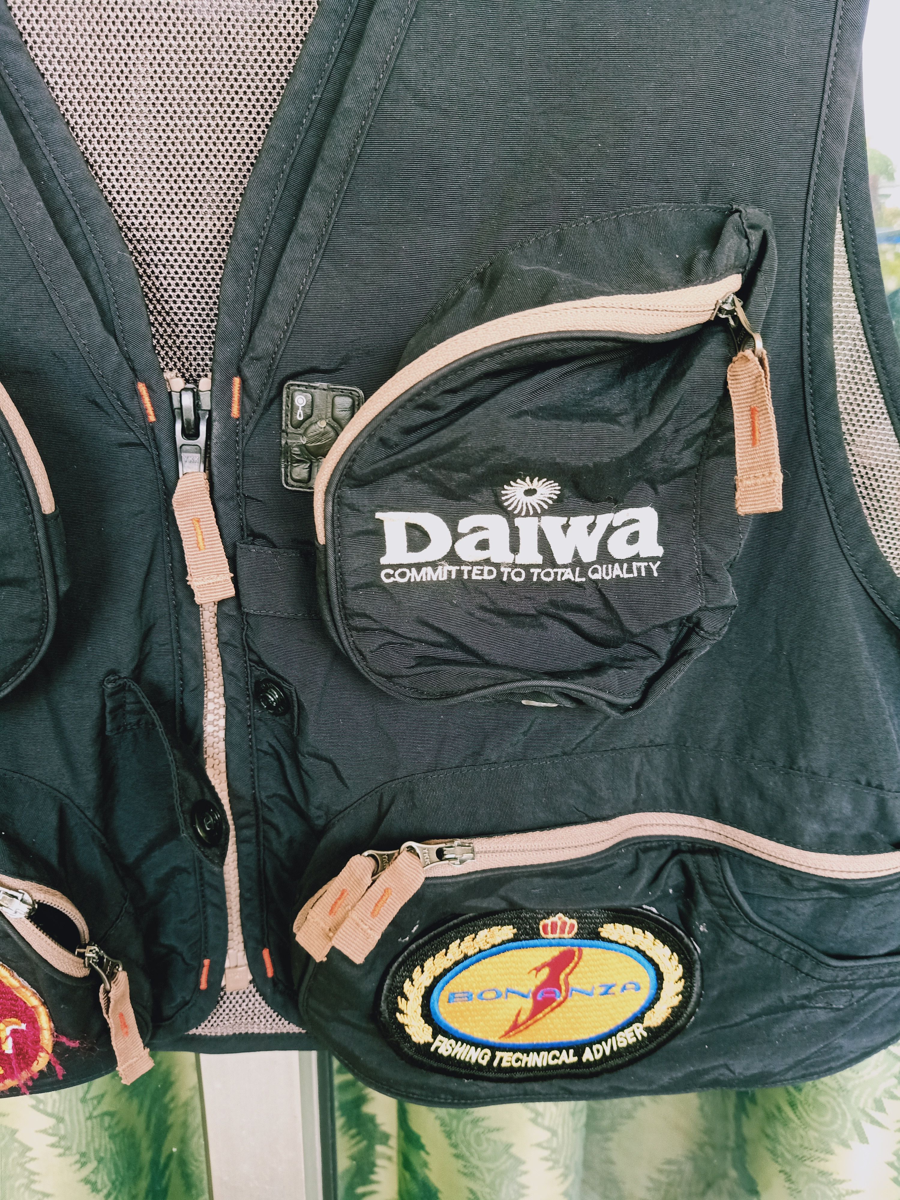 Japanese Brand DAIWA PATCHED HypeVEST Size US L / EU 52-54 / 3 - 4 Thumbnail
