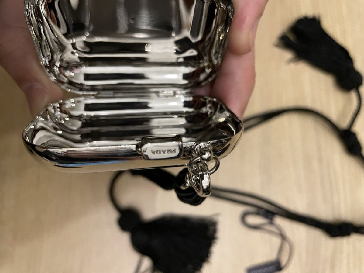 Prada Prada AirPod pro special edition case with tassels Size ONE SIZE - 6 Thumbnail