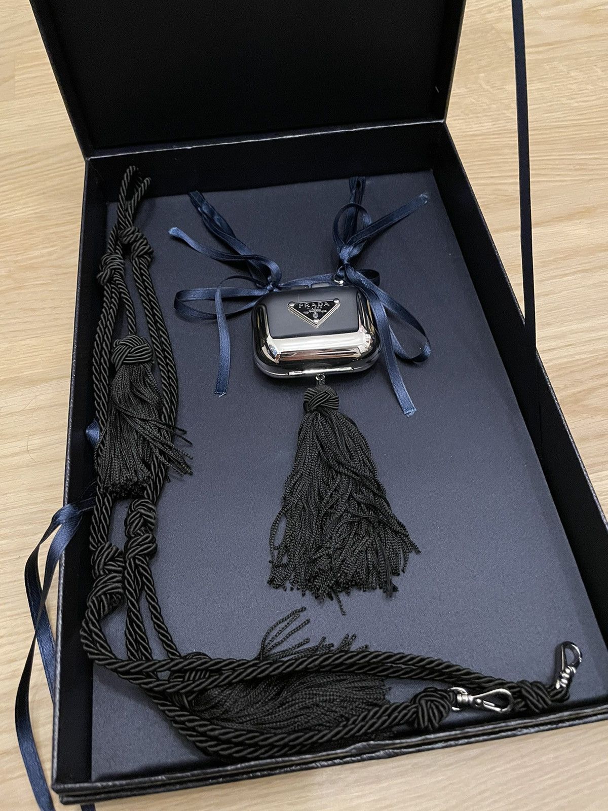 Prada Prada AirPod pro special edition case with tassels Size ONE SIZE - 4 Thumbnail