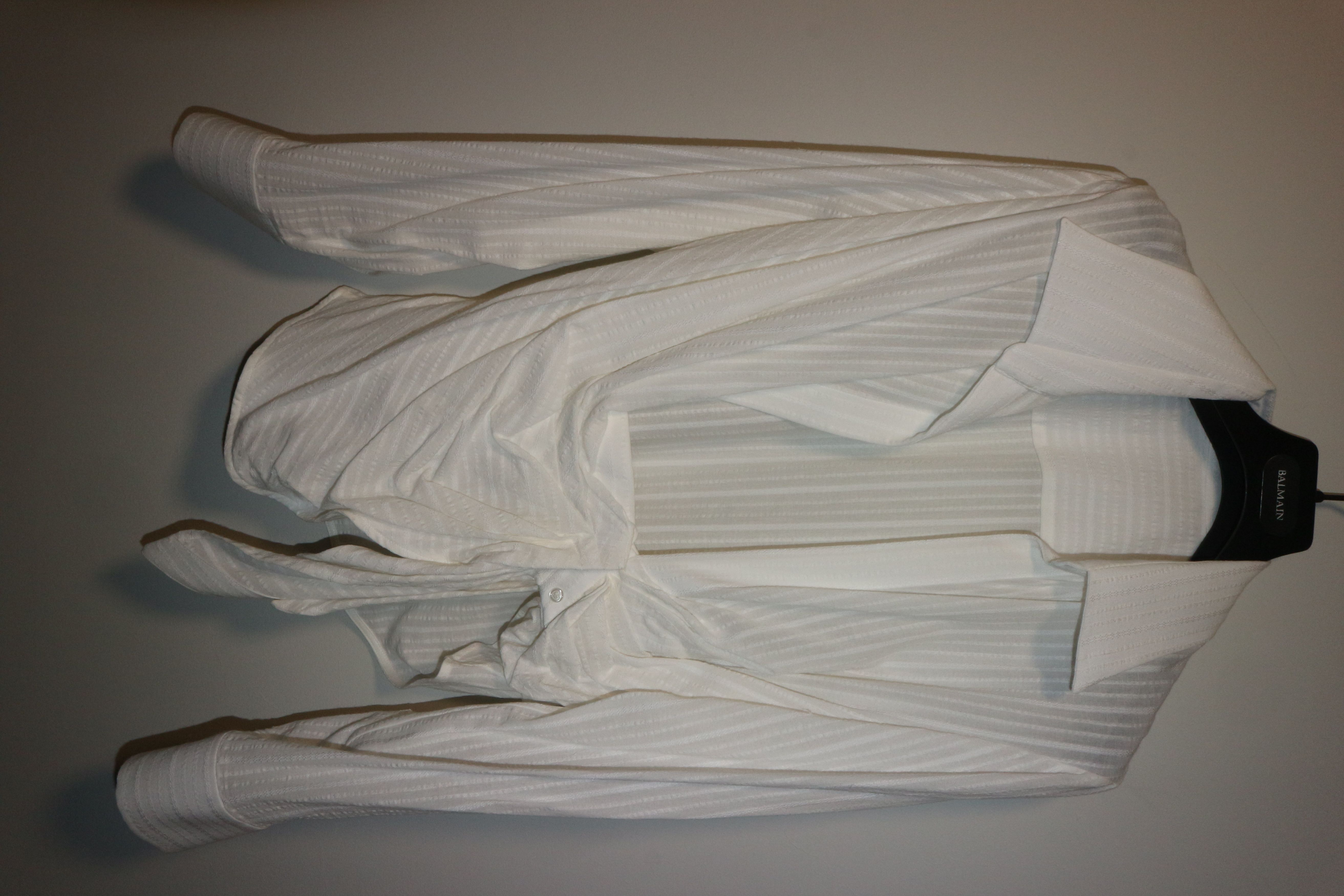 image of Jacquemus Bahia Shirt in White, Women's (Size Medium)