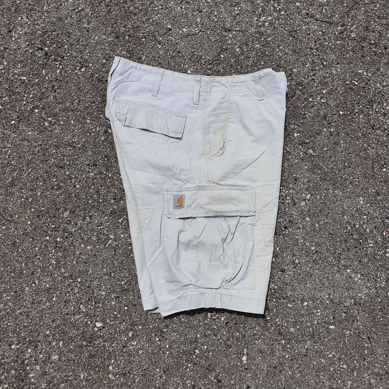 Carhartt × Carhartt Wip × Vintage Vintage Carhartt Bermuda Cargo Shorts Size US 32 / EU 48 - 1 Thumbnail