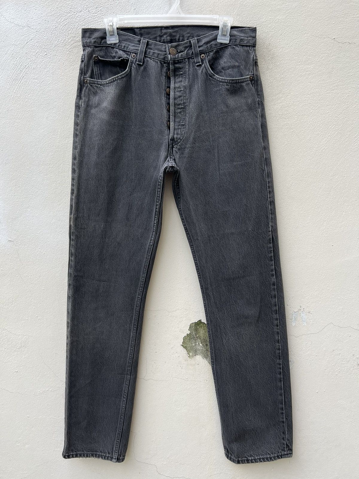 Levi's Vintage 1995 Levi’s 501 USA Fade Super Black Denim Jeans Size US 32 / EU 48 - 6 Thumbnail