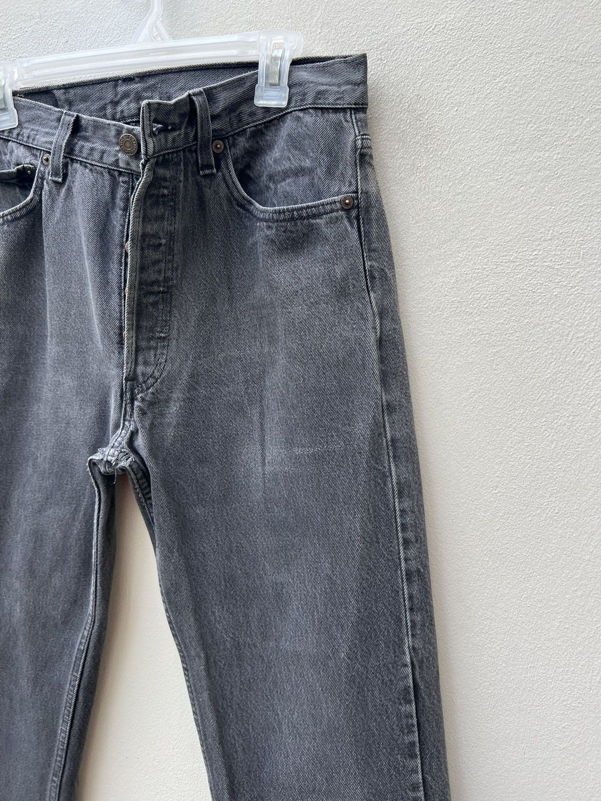 Levi's Vintage 1995 Levi’s 501 USA Fade Super Black Denim Jeans Size US 32 / EU 48 - 10 Thumbnail
