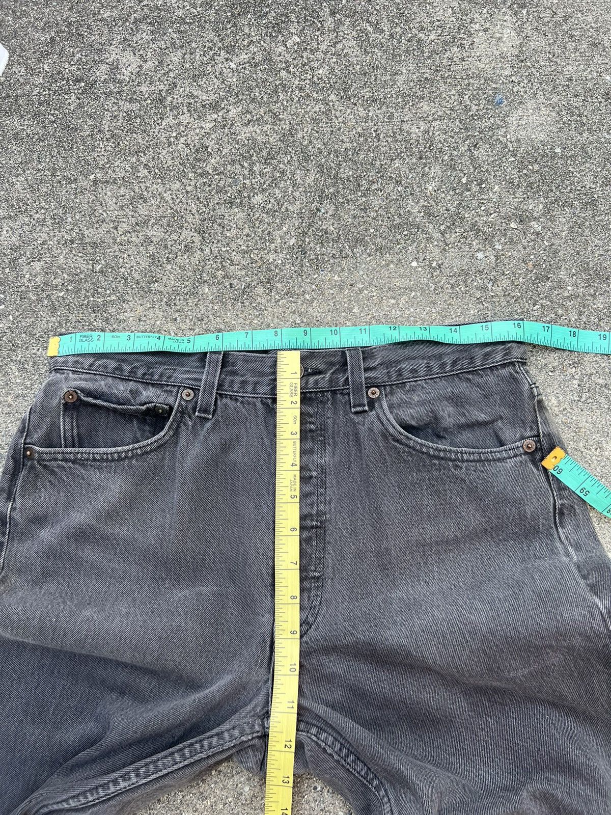 Levi's Vintage 1995 Levi’s 501 USA Fade Super Black Denim Jeans Size US 32 / EU 48 - 2 Thumbnail