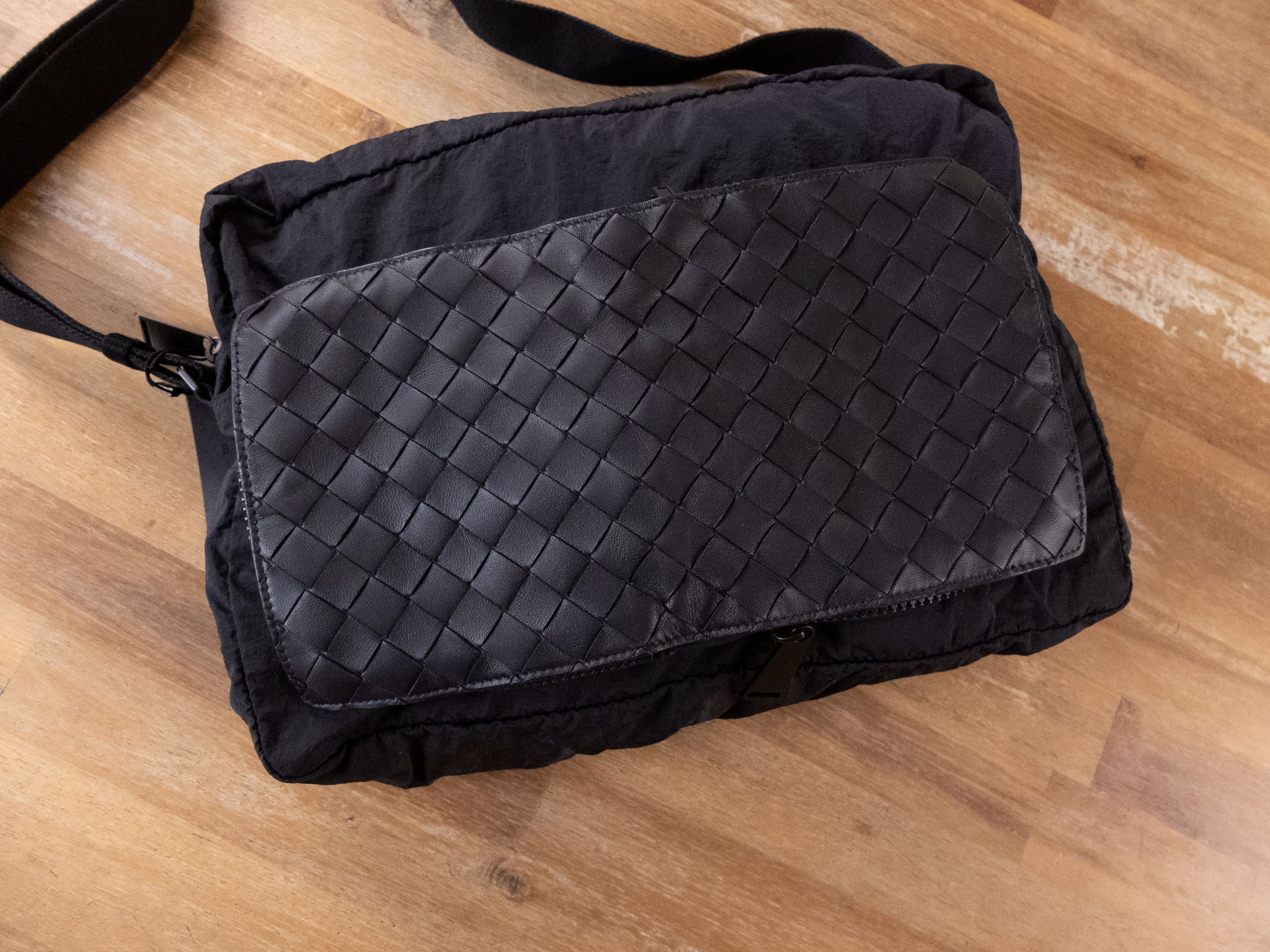 Bottega Veneta BOTTEGA VENETA black foldable leather nylon messenger bag Size ONE SIZE - 6 Thumbnail