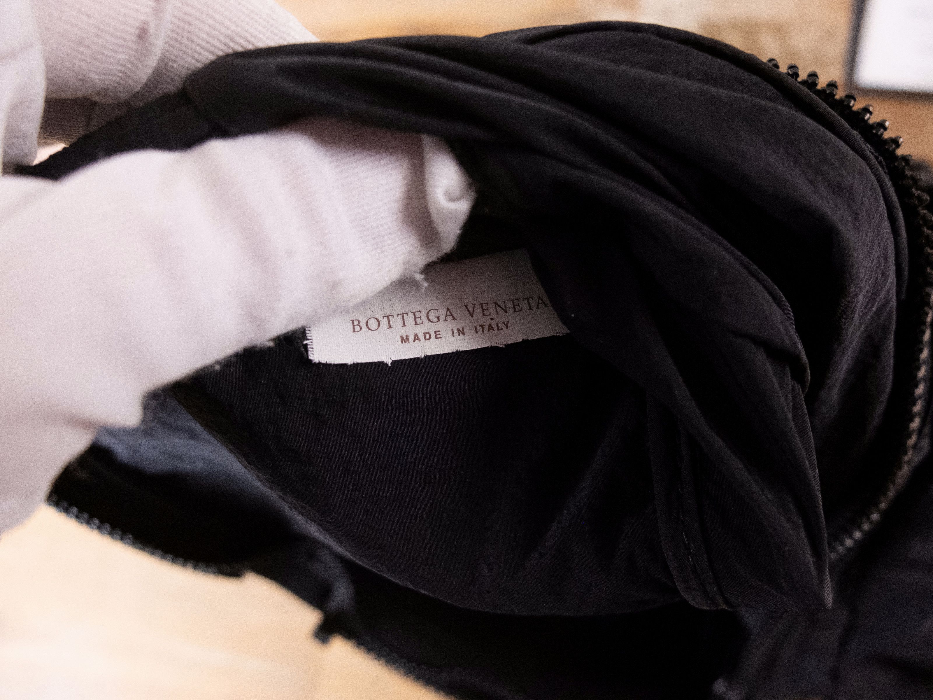 Bottega Veneta BOTTEGA VENETA black foldable leather nylon messenger bag Size ONE SIZE - 12 Thumbnail