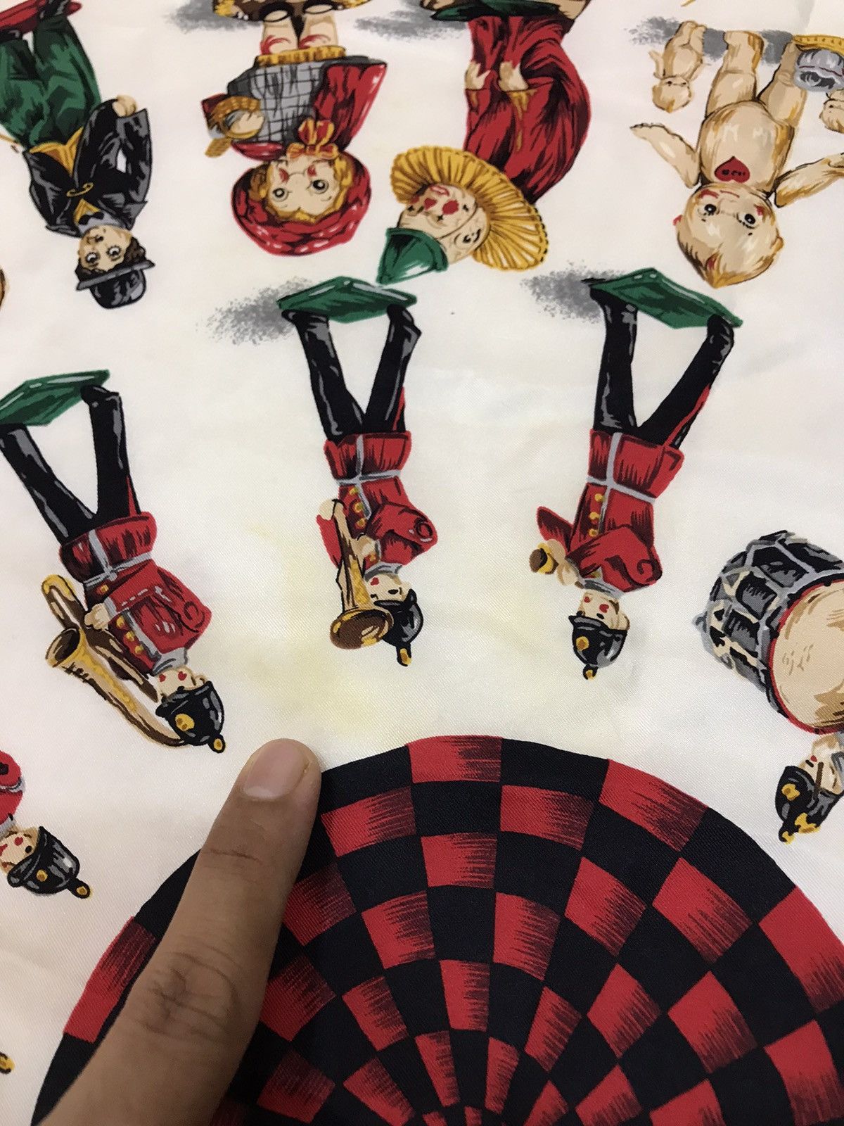 Other × Vintage VINTAGE PAS A PAS SILK SCARF KEWPIE AND OTHER TALLS Size ONE SIZE - 3 Thumbnail