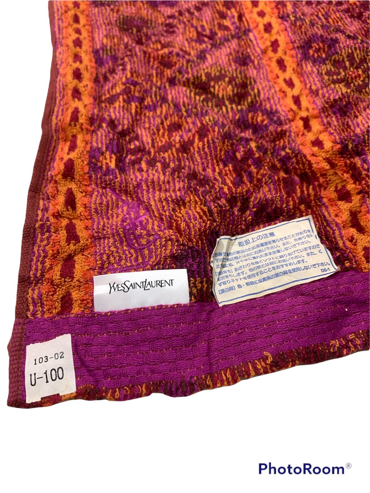 Yves Saint Laurent NOS YSL FACE TOWEL MAROON Size ONE SIZE - 4 Thumbnail