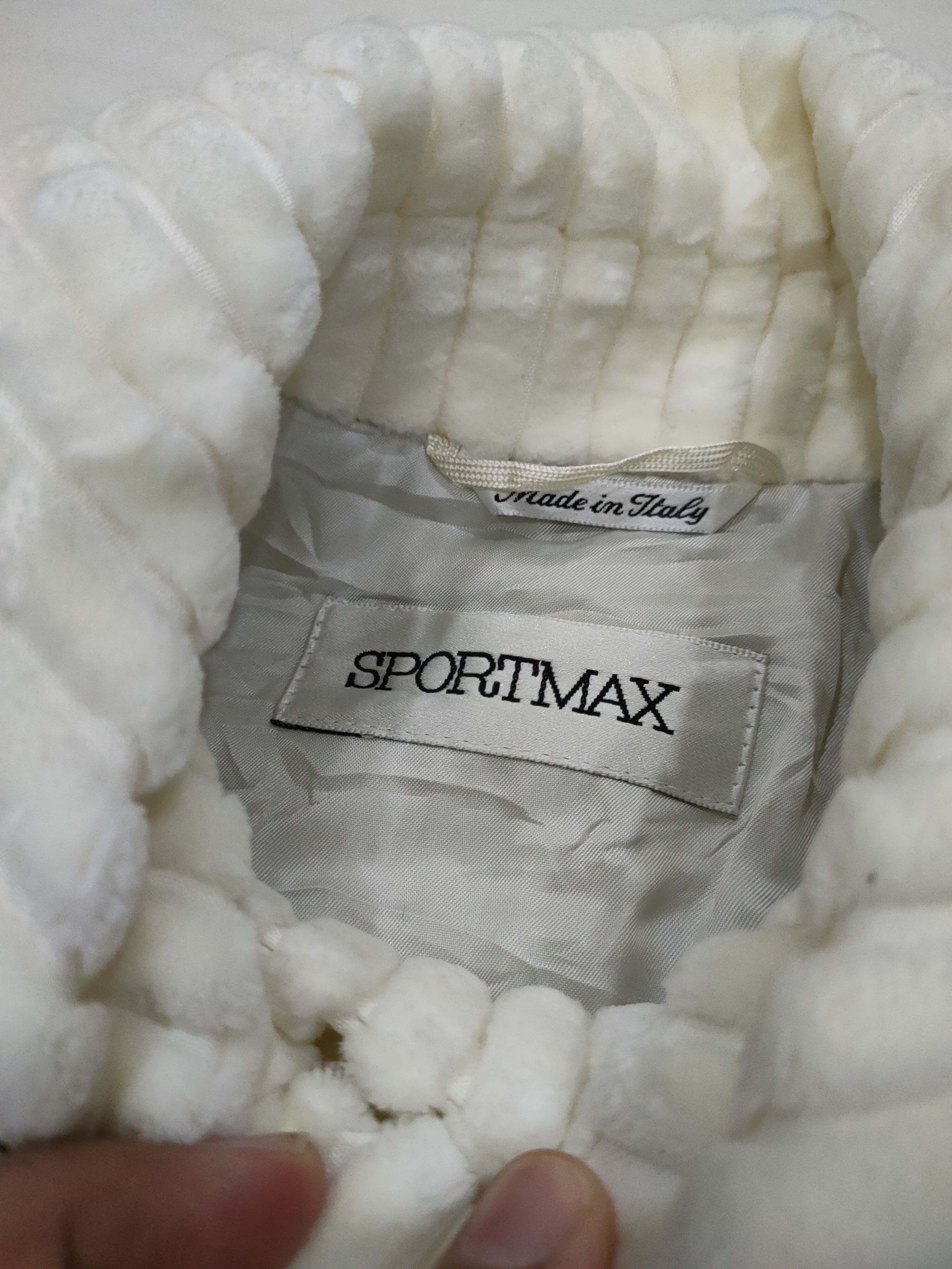Max Mara DOUBLE BREASTED SPORTMAX FLUFFY WHITE COAT Size US S / EU 44-46 / 1 - 6 Thumbnail