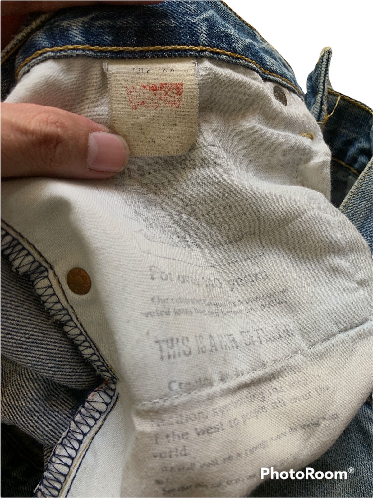 Levi's LEVI'S 702XX SELVEDGE BUCKLE BUTTON FLY JEANS DENIM REPRO Size US 32 / EU 48 - 4 Thumbnail