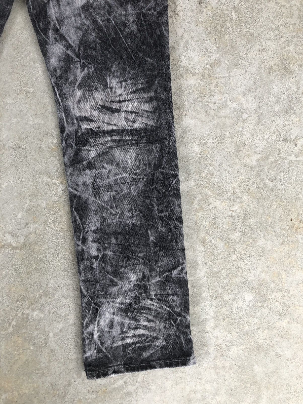 Who Decides War Japanese Monarchy Punk Style Distressed Jeans Acid Wash Size US 34 / EU 50 - 12 Thumbnail