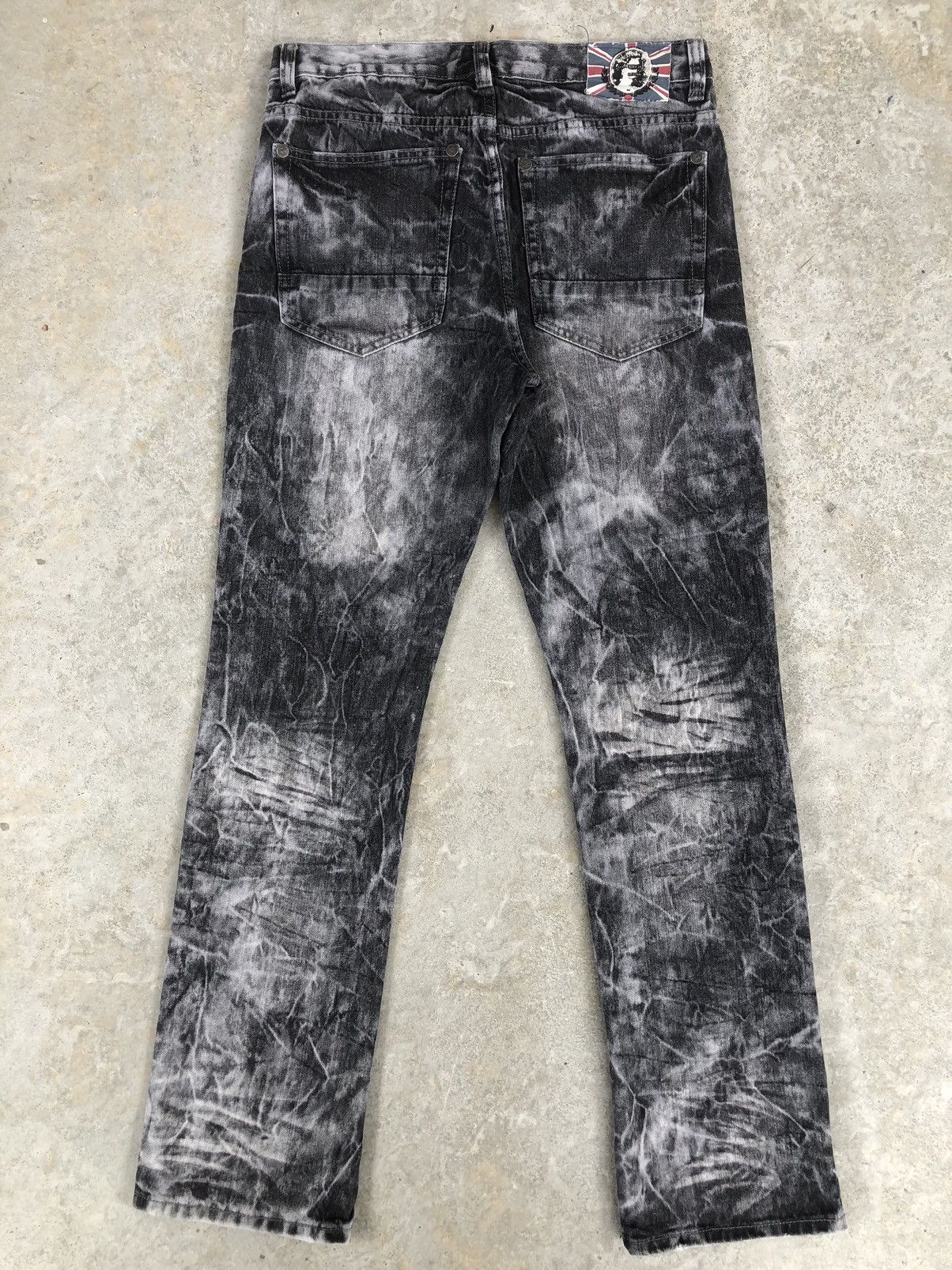 Who Decides War Japanese Monarchy Punk Style Distressed Jeans Acid Wash Size US 34 / EU 50 - 2 Thumbnail