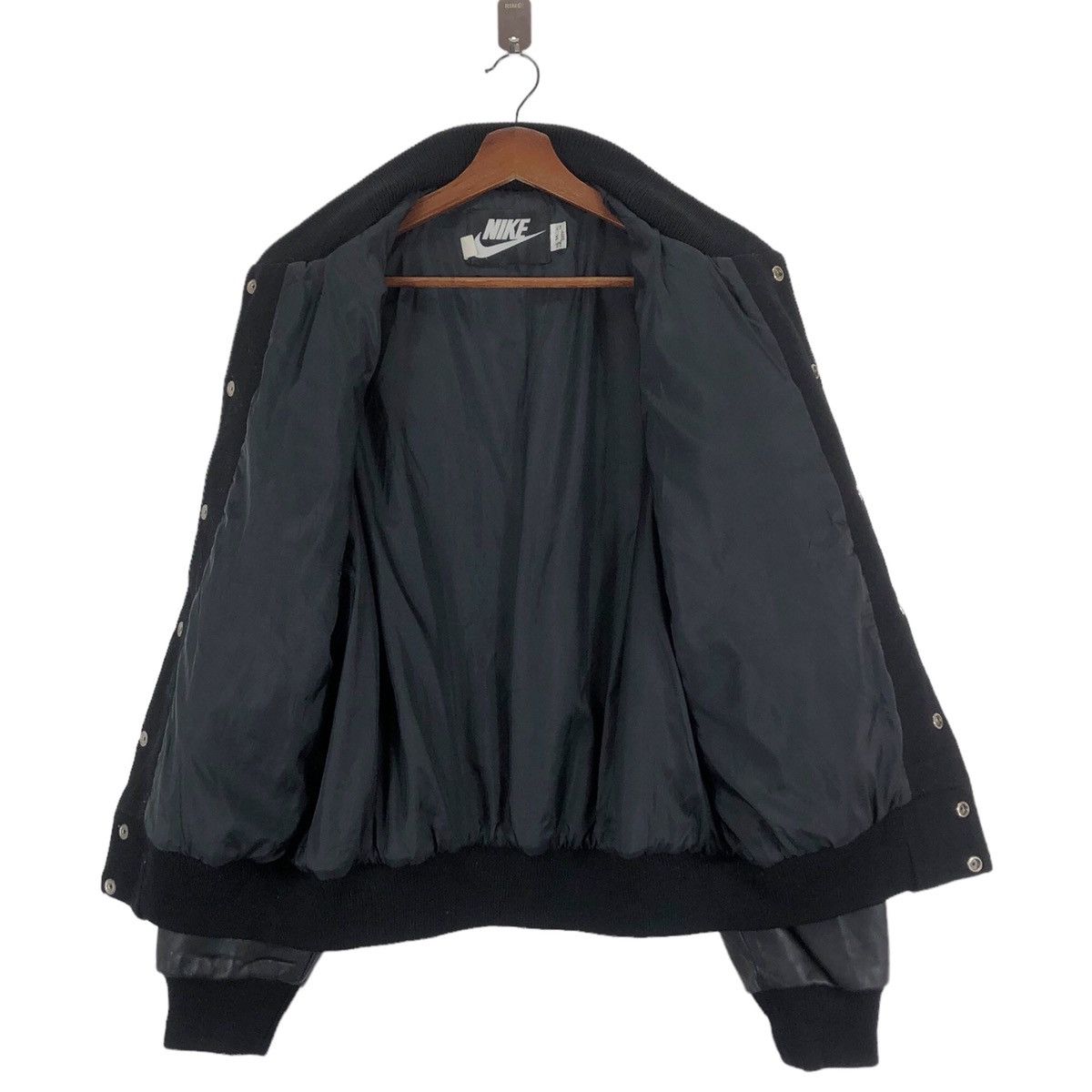 Nike VINTAGE NIKE VARSITY LEATHER BLACK BOMBER JACKET Size US M / EU 48-50 / 2 - 10 Thumbnail