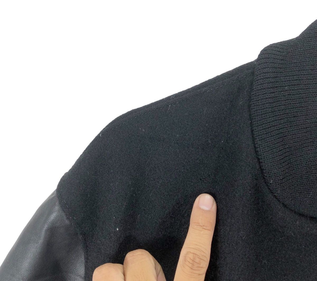 Nike VINTAGE NIKE VARSITY LEATHER BLACK BOMBER JACKET Size US M / EU 48-50 / 2 - 7 Thumbnail