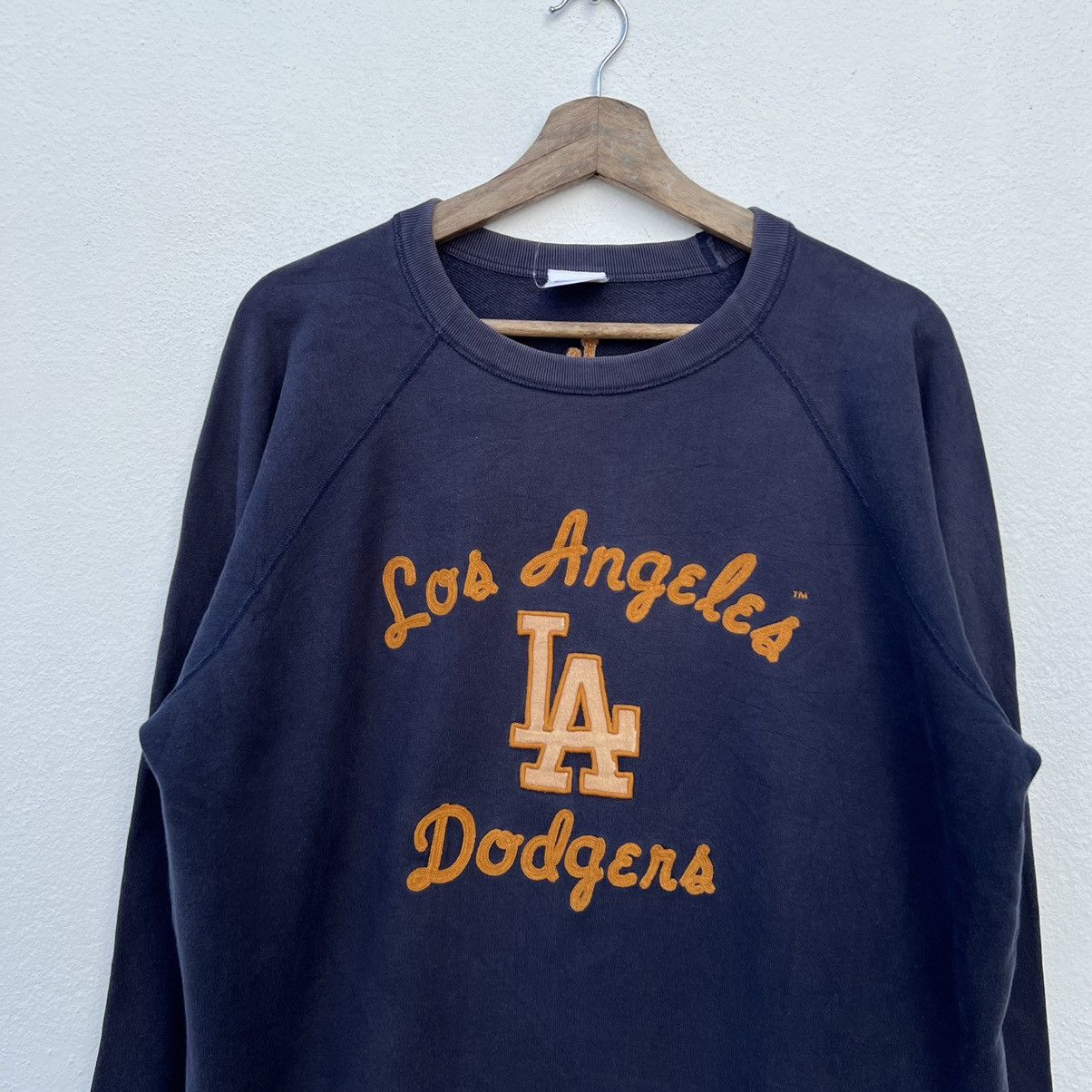 Japanese Brand VINTAGE MLB LOS ANGELES LA DODGERS BIG LOGO SWEATSHIRT Size US M / EU 48-50 / 2 - 3 Thumbnail