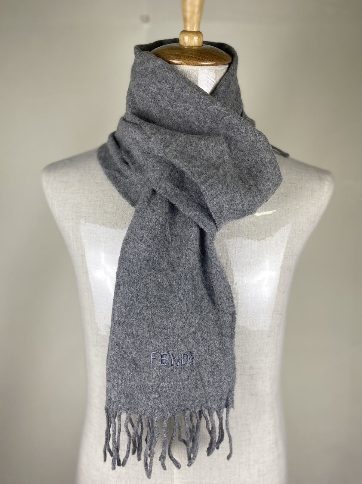 Fendi FENDI Scarf Muffler Cashmere Wool Size ONE SIZE - 3 Thumbnail
