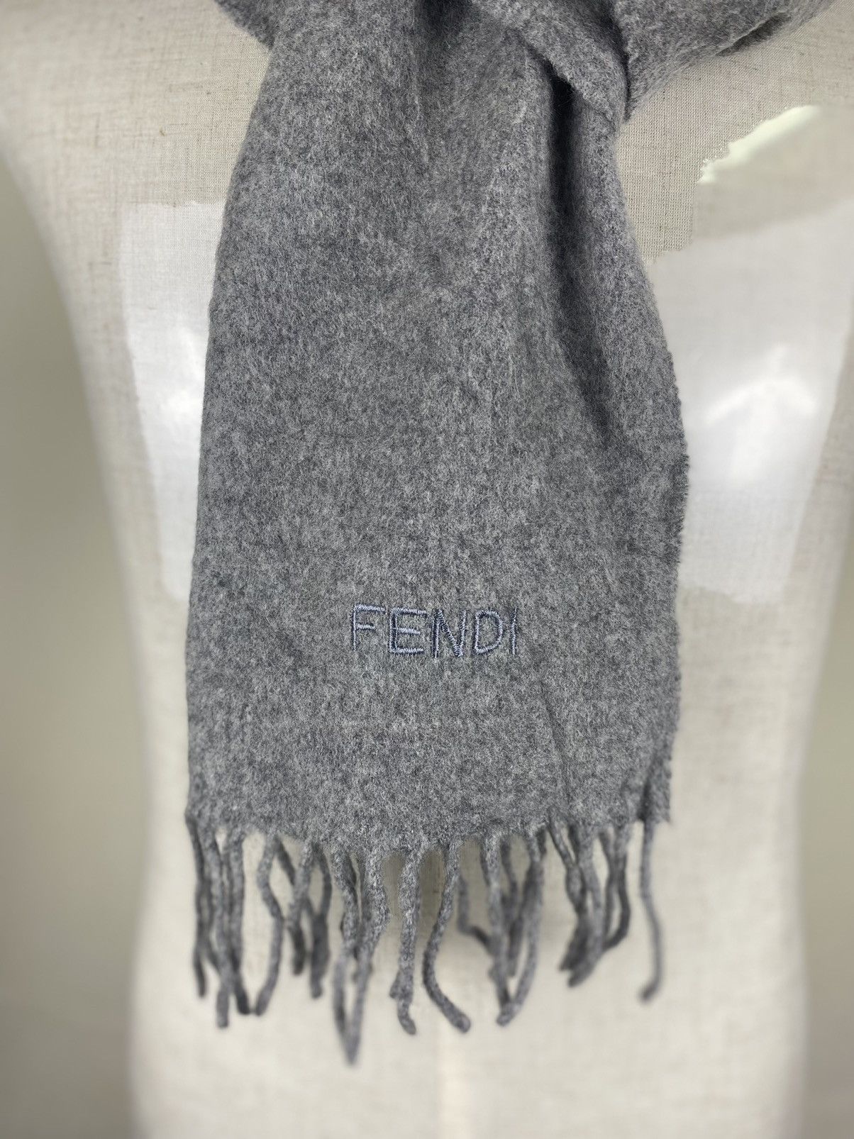 Fendi FENDI Scarf Muffler Cashmere Wool Size ONE SIZE - 4 Thumbnail