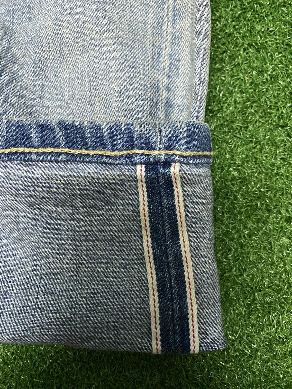 Japanese Brand DISTRESSED UNIQLO SELVAGE DENIM SIZE 30 Size US 30 / EU 46 - 8 Thumbnail