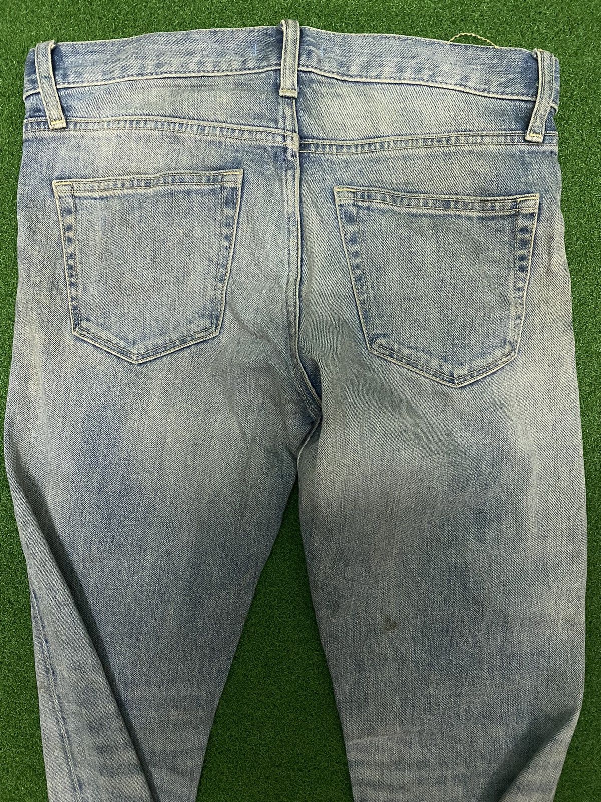 Japanese Brand DISTRESSED UNIQLO SELVAGE DENIM SIZE 30 Size US 30 / EU 46 - 12 Thumbnail