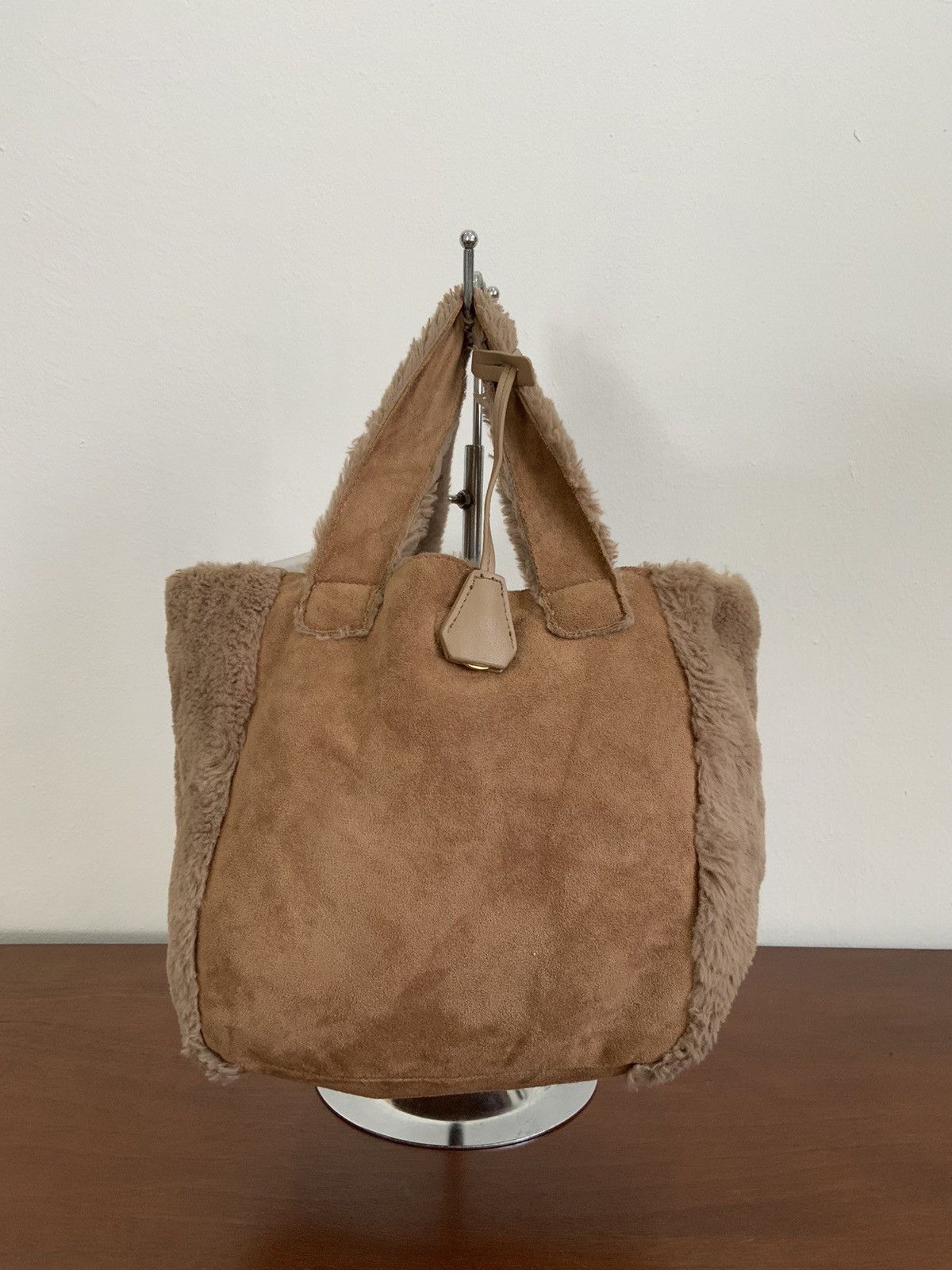 Japanese Brand Shoo La Rue Leather Fur Tote Bag Size ONE SIZE - 2 Thumbnail