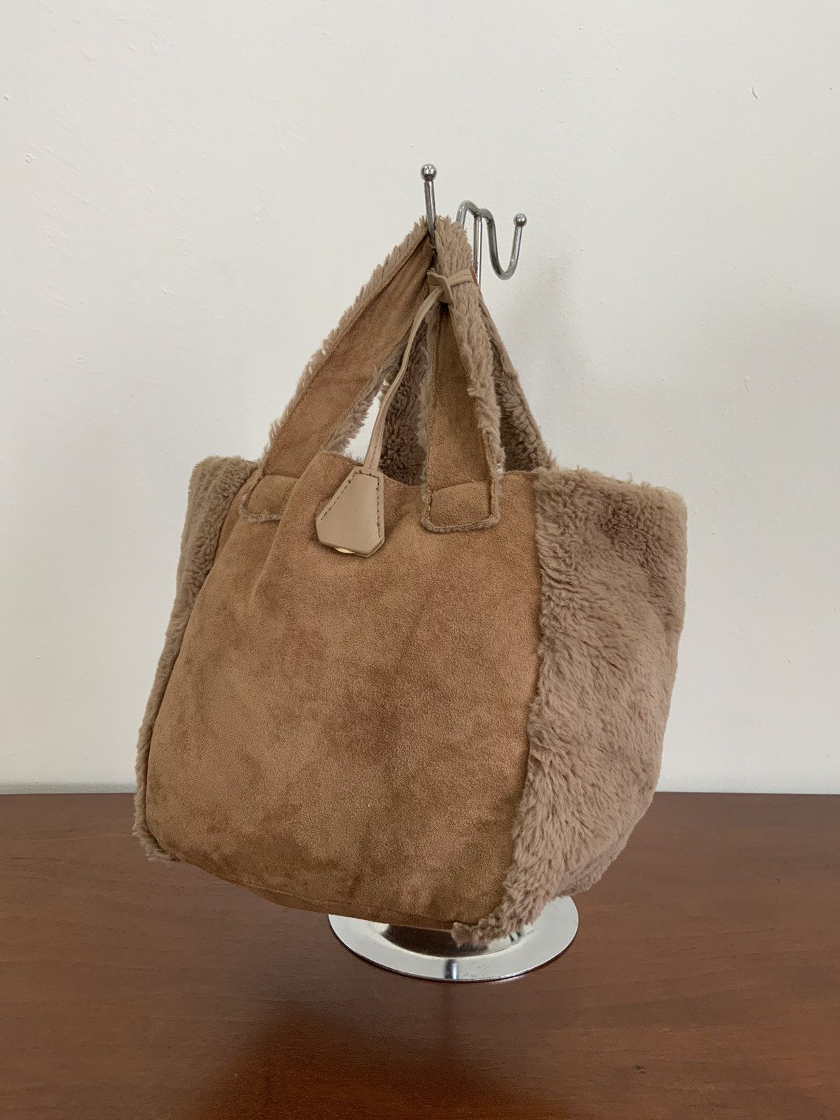 Japanese Brand Shoo La Rue Leather Fur Tote Bag Size ONE SIZE - 1 Thumbnail