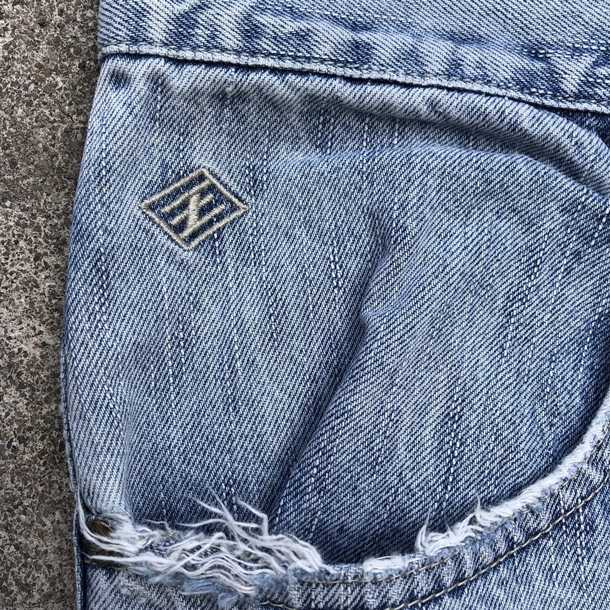 Enyce × Japanese Brand 🔥Rare🔥🇯🇵Enyce Stone Wash Rips Distress Relaxed Denim Jeans Size US 34 / EU 50 - 14 Thumbnail