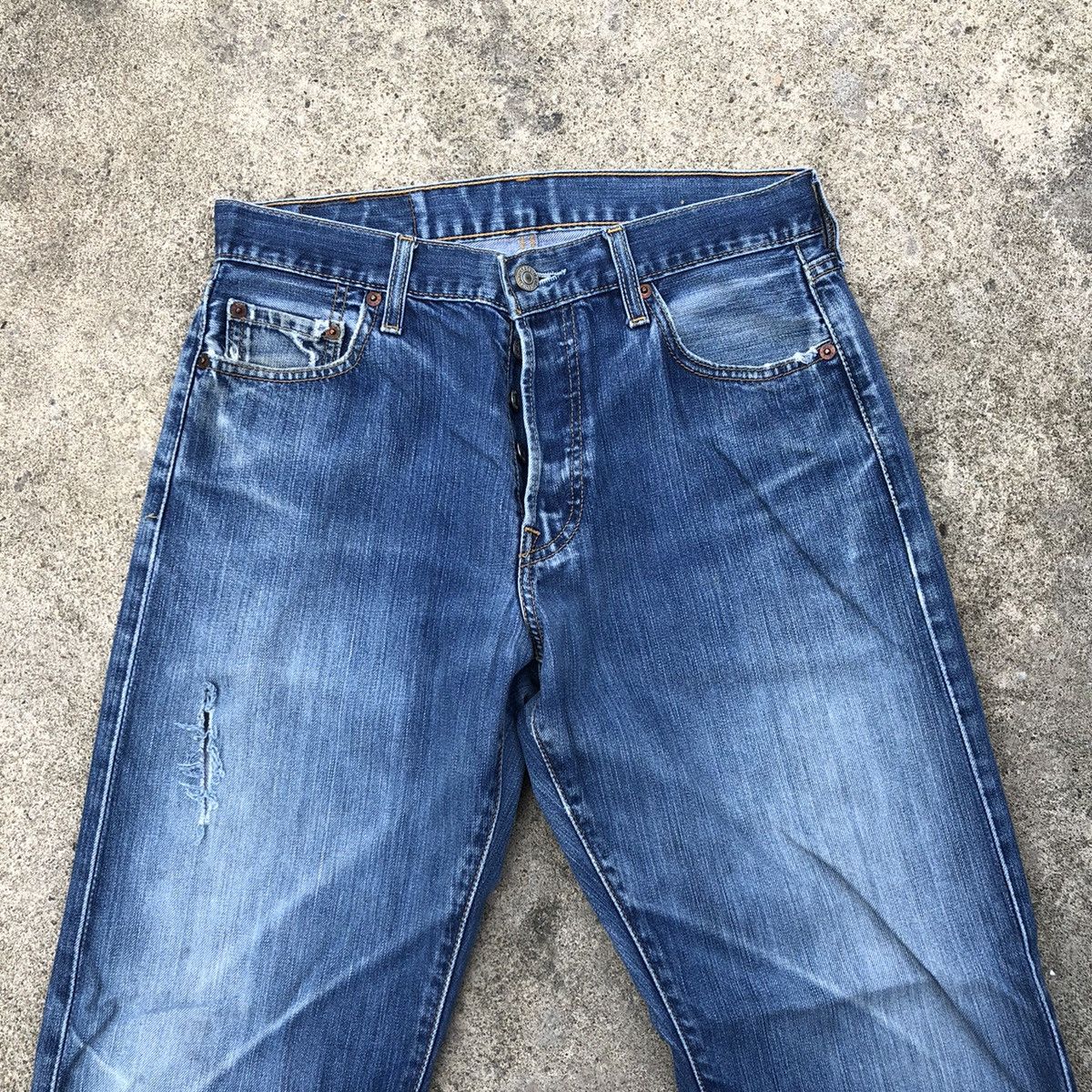 Levi's × Levi's Vintage Clothing 🔥Rare🔥🇯🇵Vintage Levis 501 Stone Wash Rips Distress Denim Jean Size US 30 / EU 46 - 2 Thumbnail