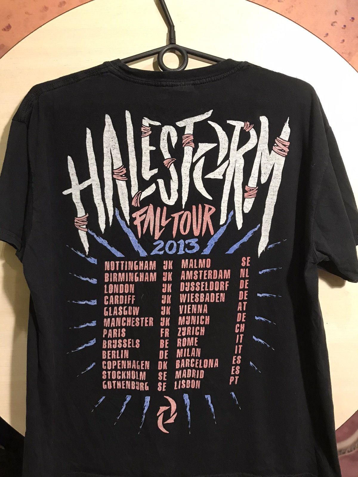Band Tees Vintage Halestorm band rock tee Size US M / EU 48-50 / 2 - 5 Thumbnail