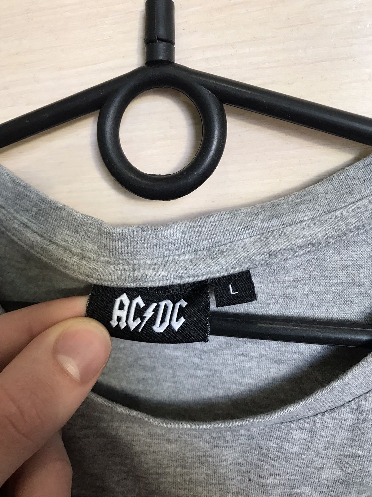AC/DC Vintage Ac Dc band rock tee Size US M / EU 48-50 / 2 - 4 Thumbnail