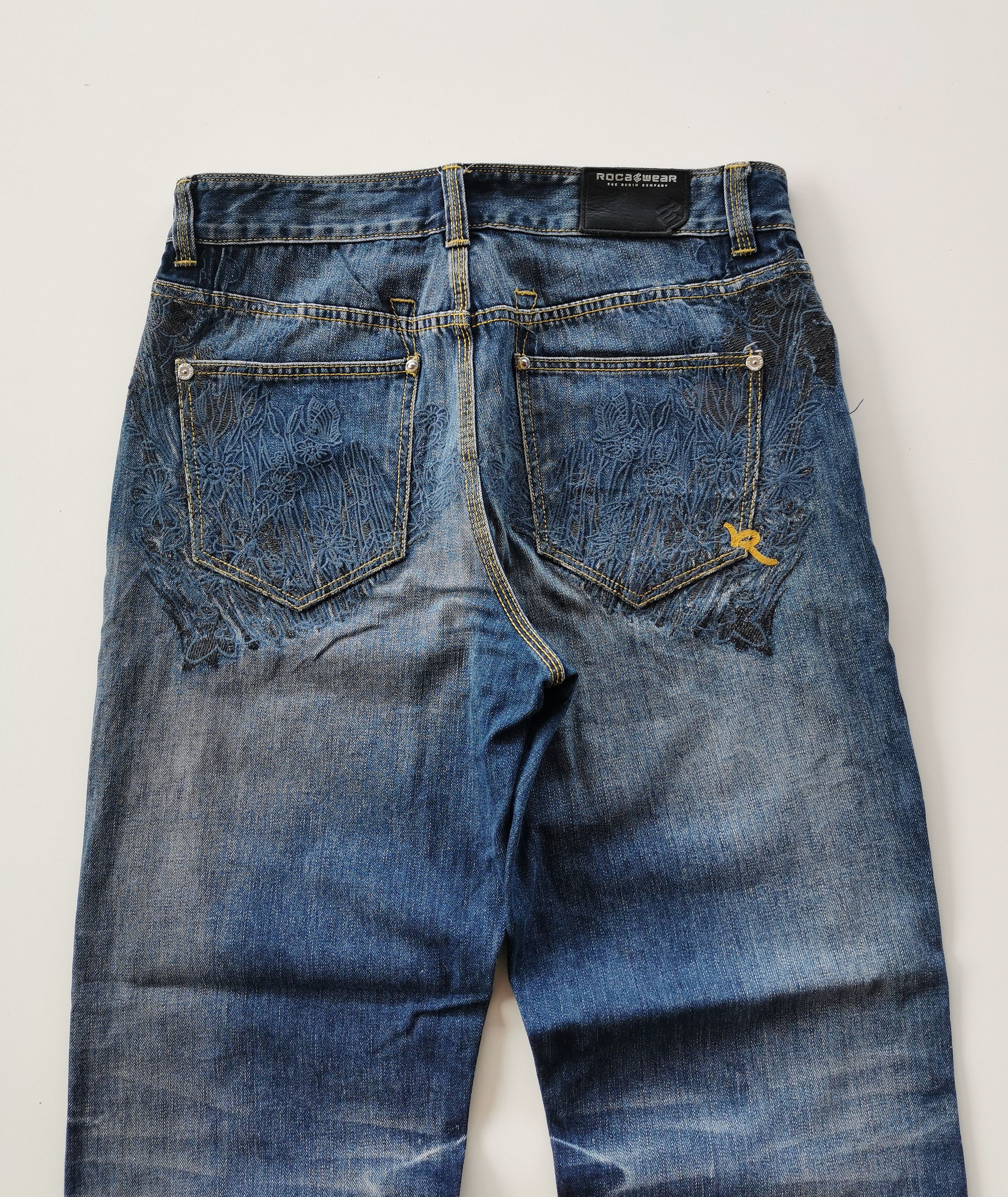 Rocawear Rare Rocawear Flowers Embroidery Work Denim Jeans Size US 34 / EU 50 - 2 Thumbnail
