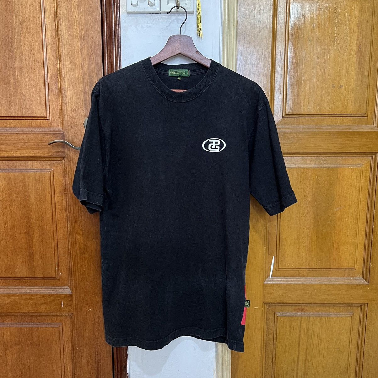 Paolo Gucci × Vintage Paola Gucci T shirt big logo spell out size M Size US M / EU 48-50 / 2 - 2 Thumbnail